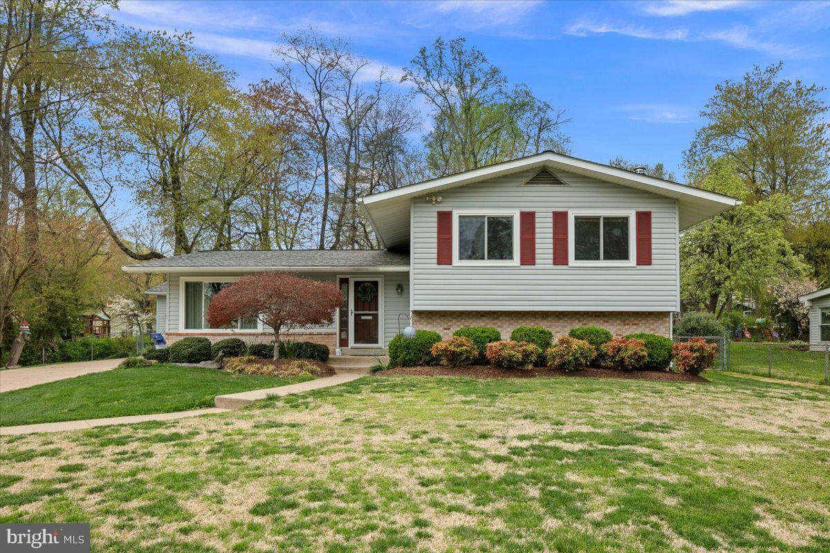 FAIRFAX VILLA - Residential