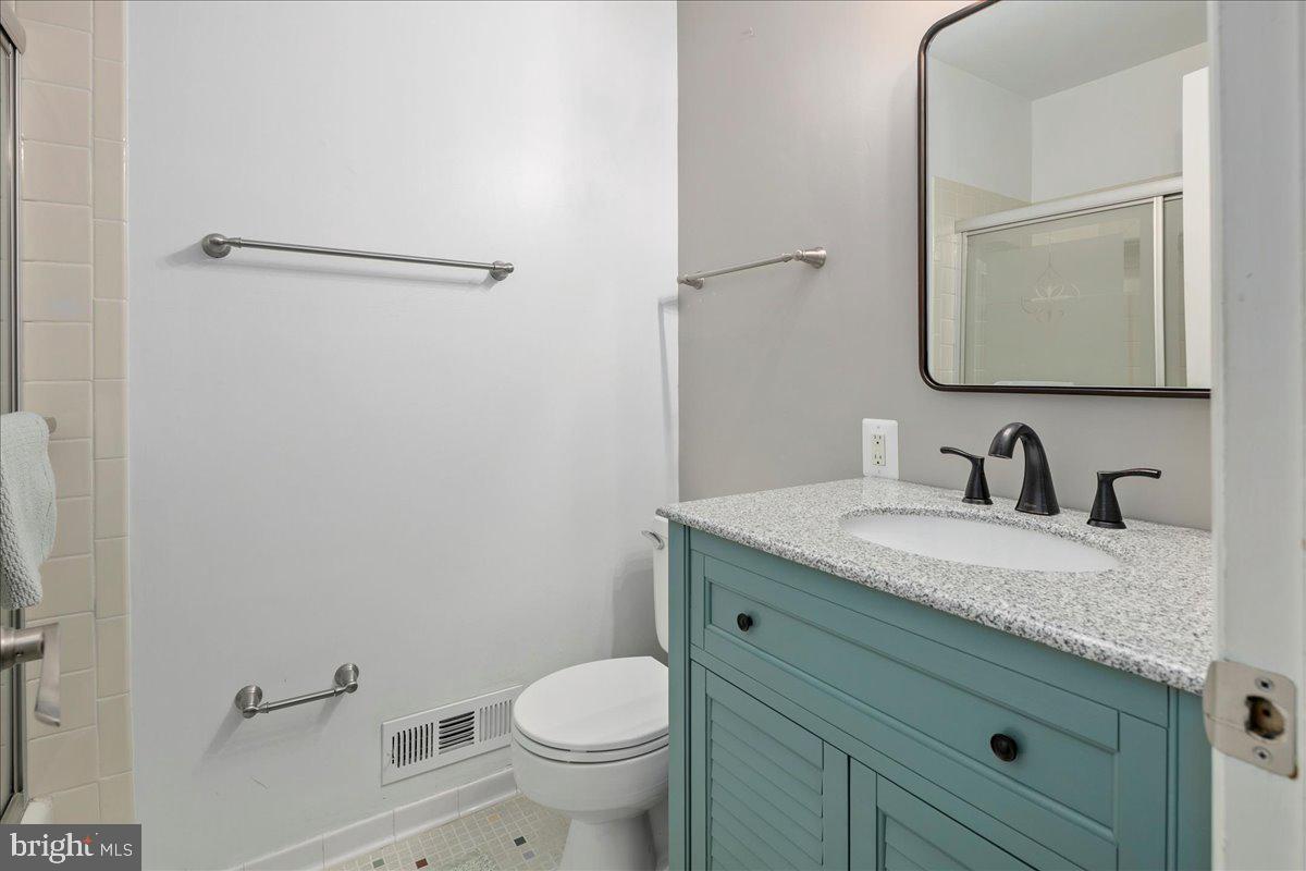 FAIRFAX VILLA - Residential