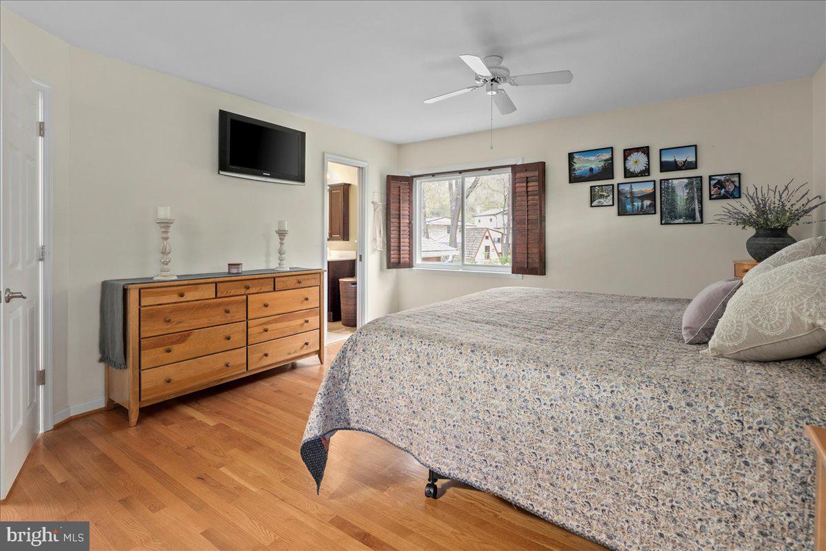 FAIRFAX VILLA - Residential