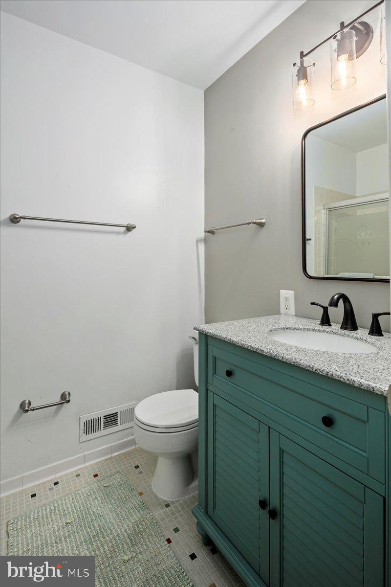 FAIRFAX VILLA - Residential