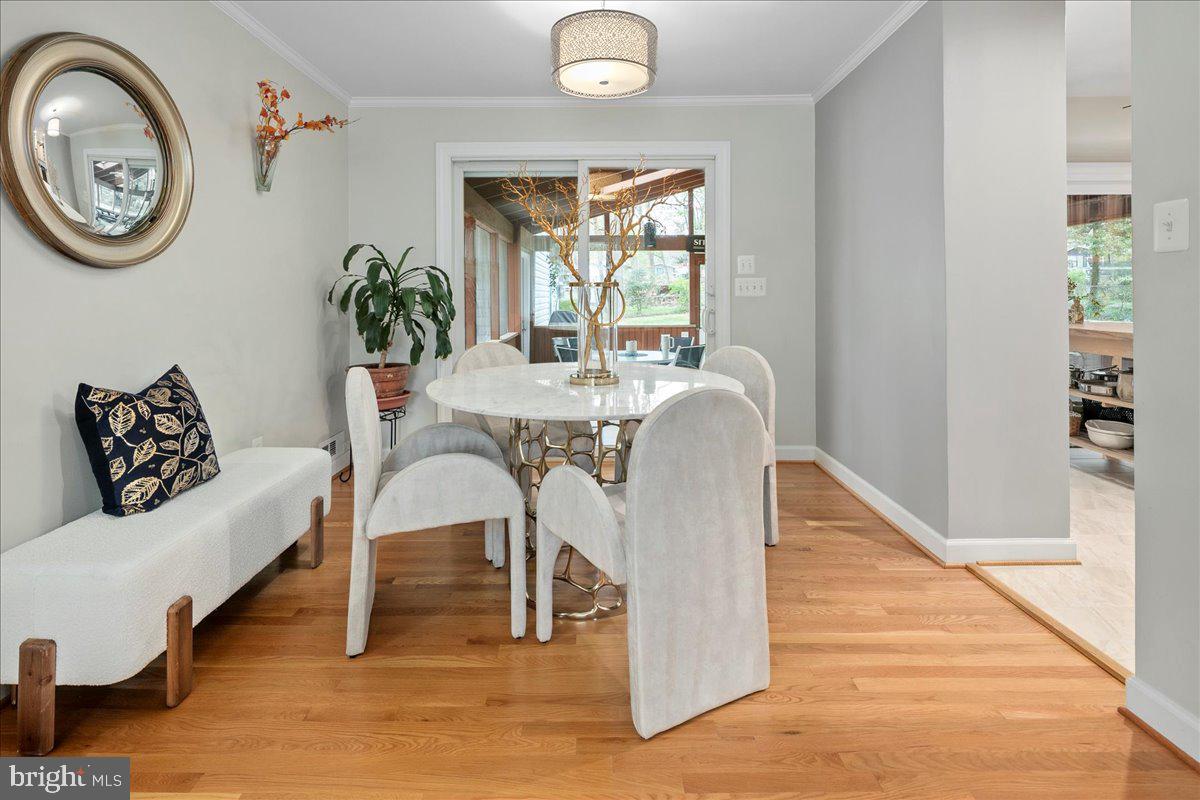 FAIRFAX VILLA - Residential