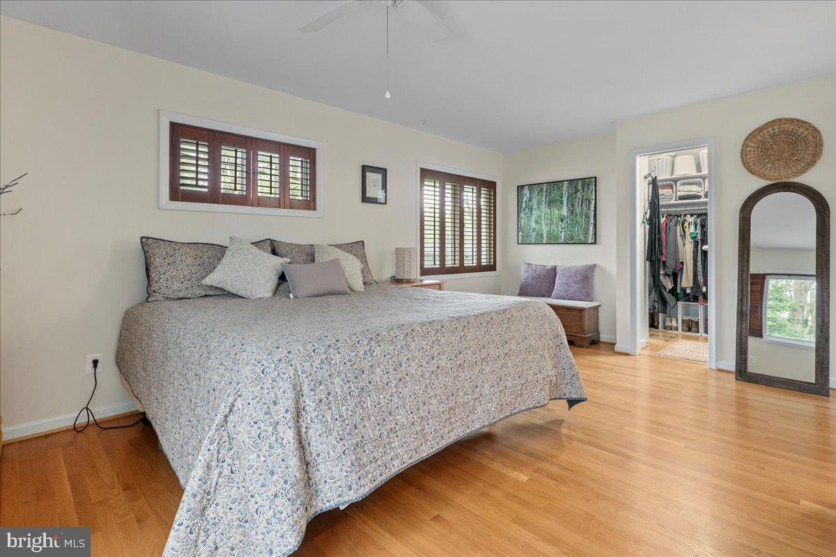 FAIRFAX VILLA - Residential