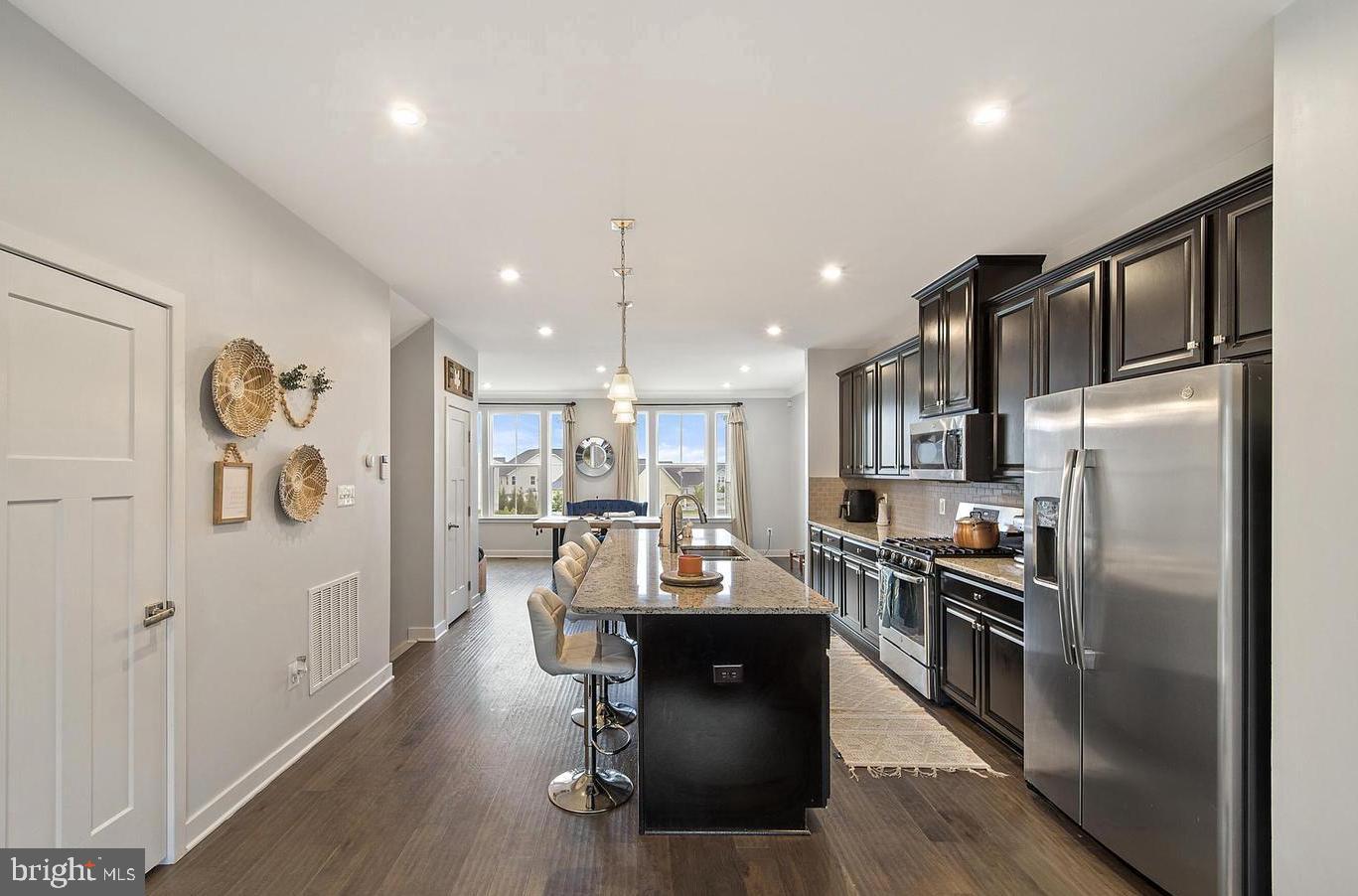 LAKE FREDERICK - Residential Lease