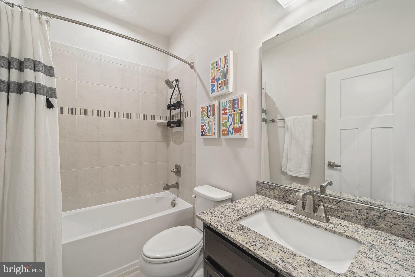 LAKE FREDERICK - Residential Lease