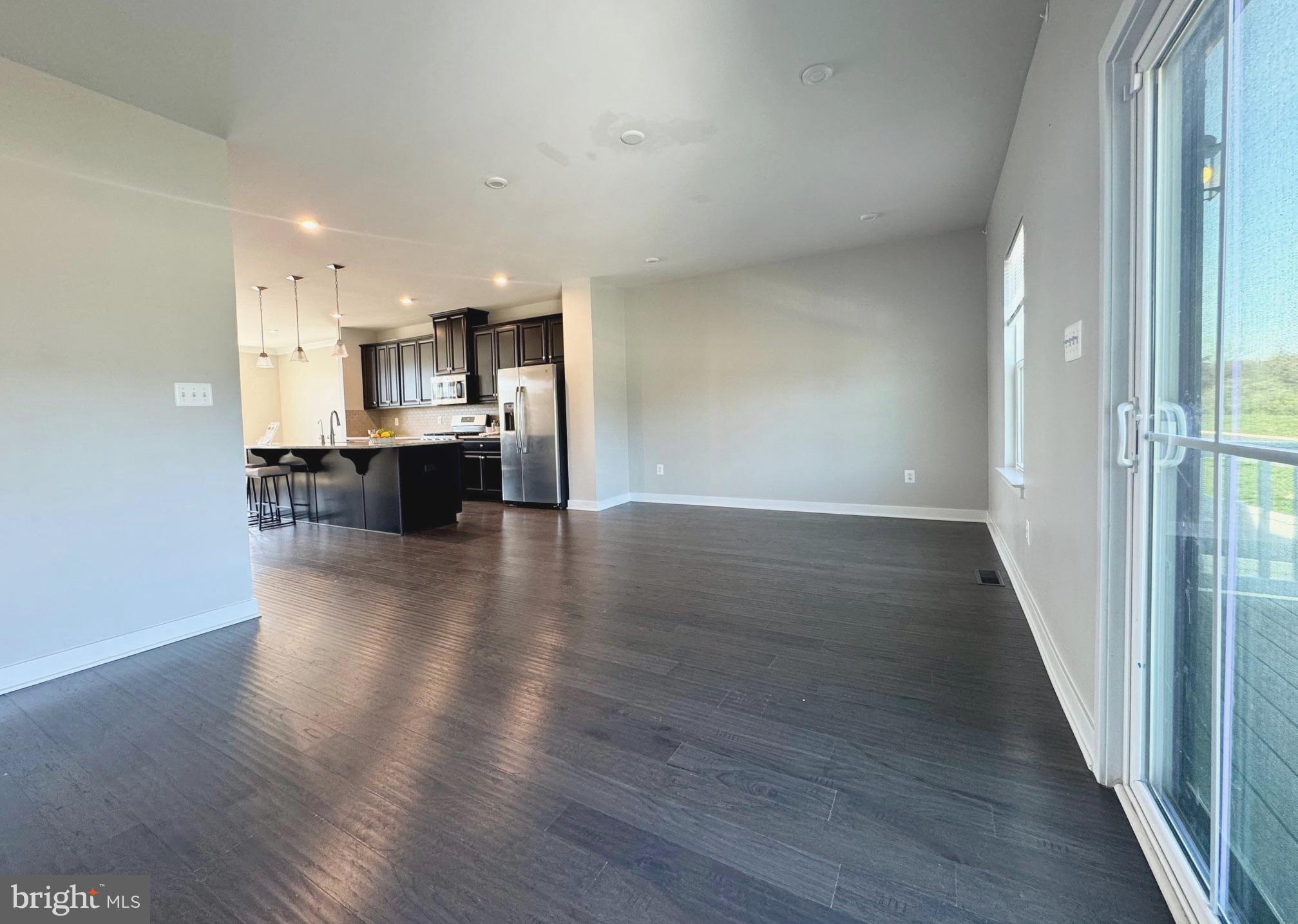 LAKE FREDERICK - Residential Lease