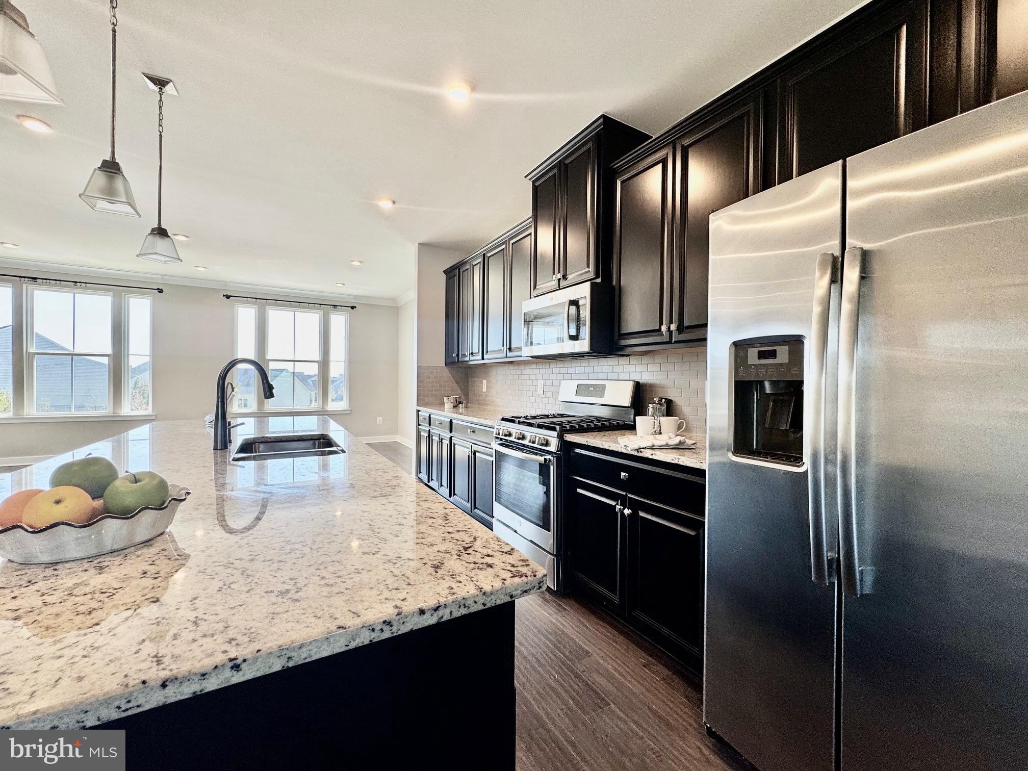 LAKE FREDERICK - Residential Lease