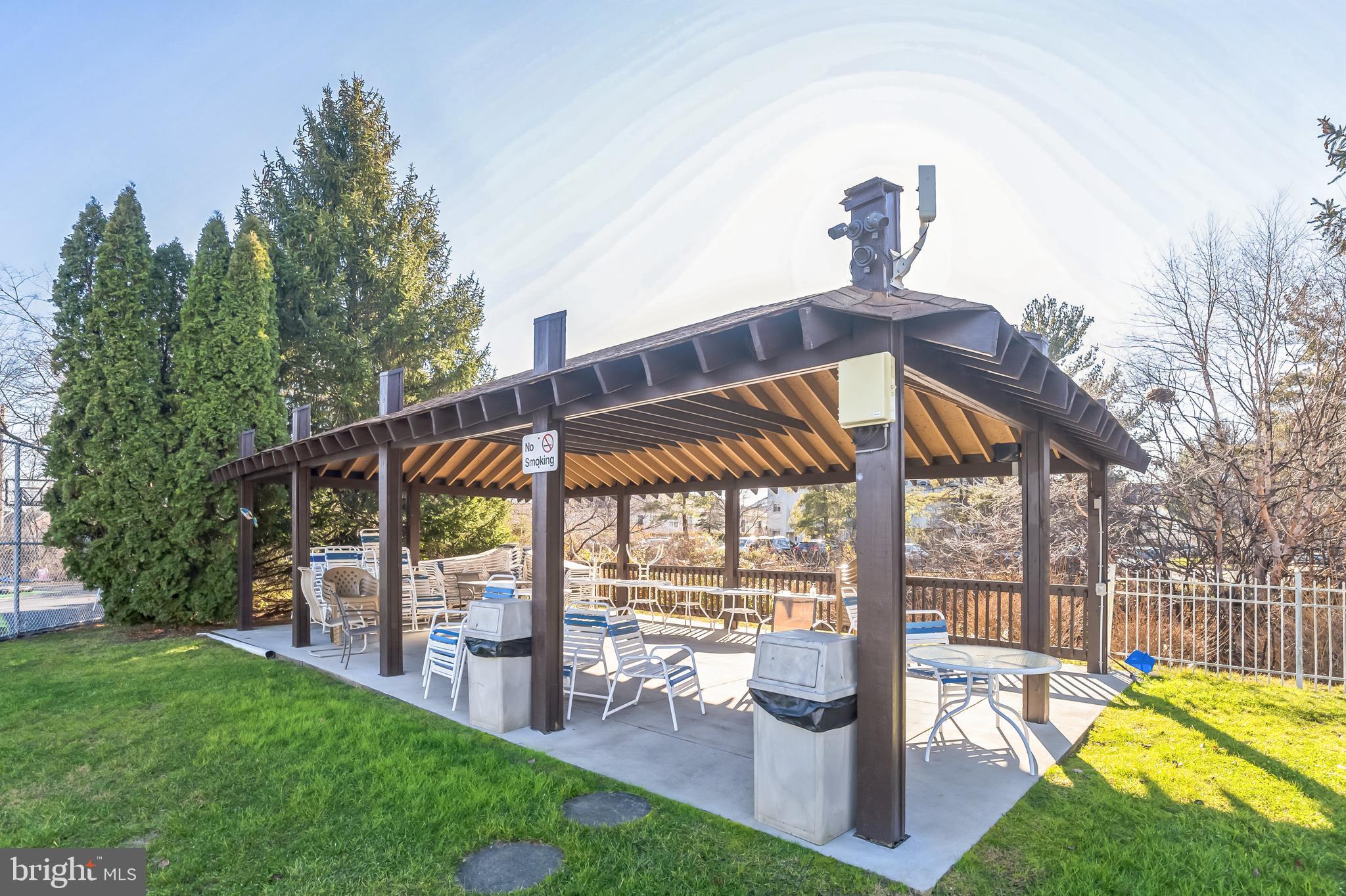 FOUNTAIN POINTE - Residential