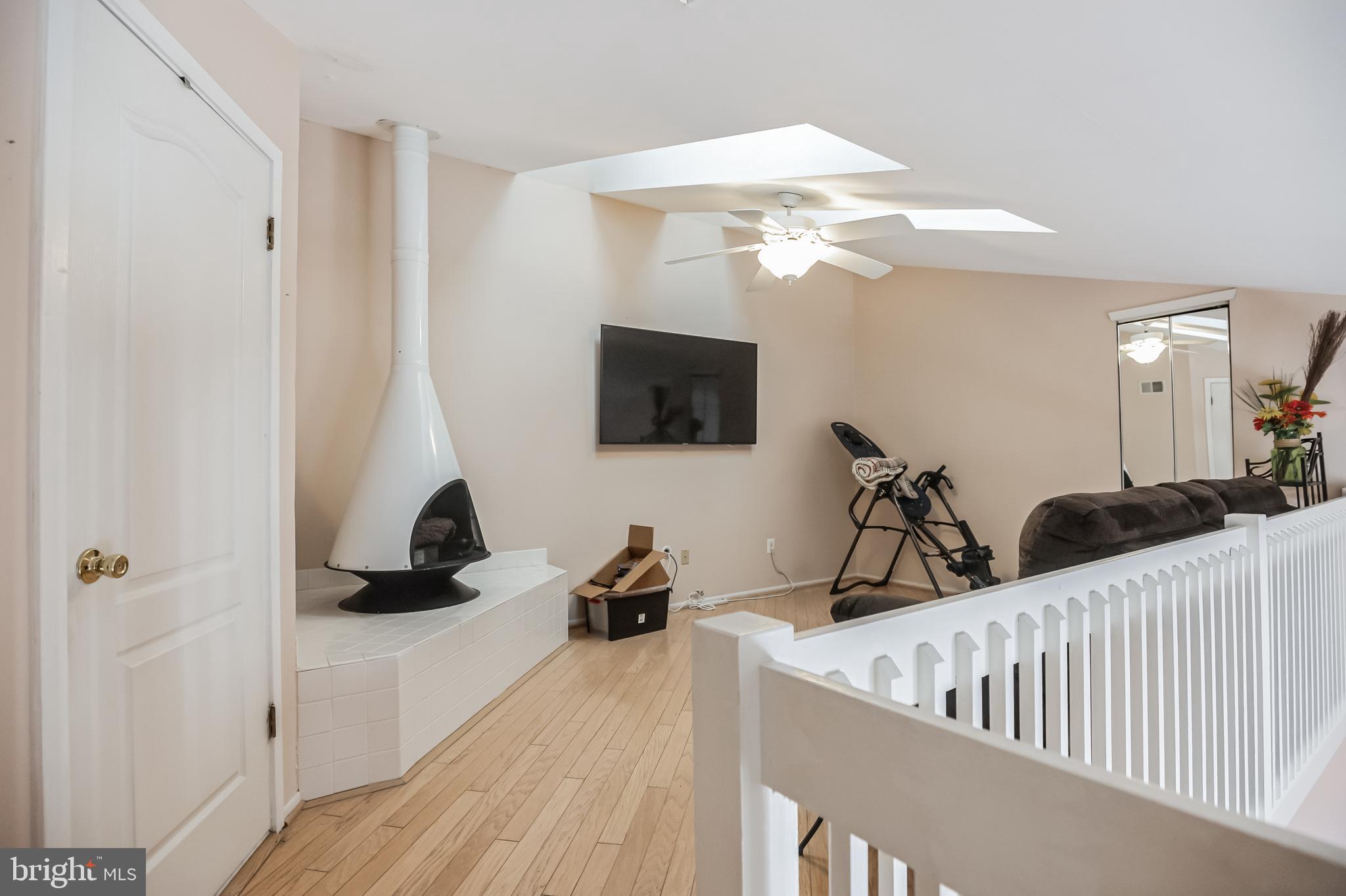 FOUNTAIN POINTE - Residential