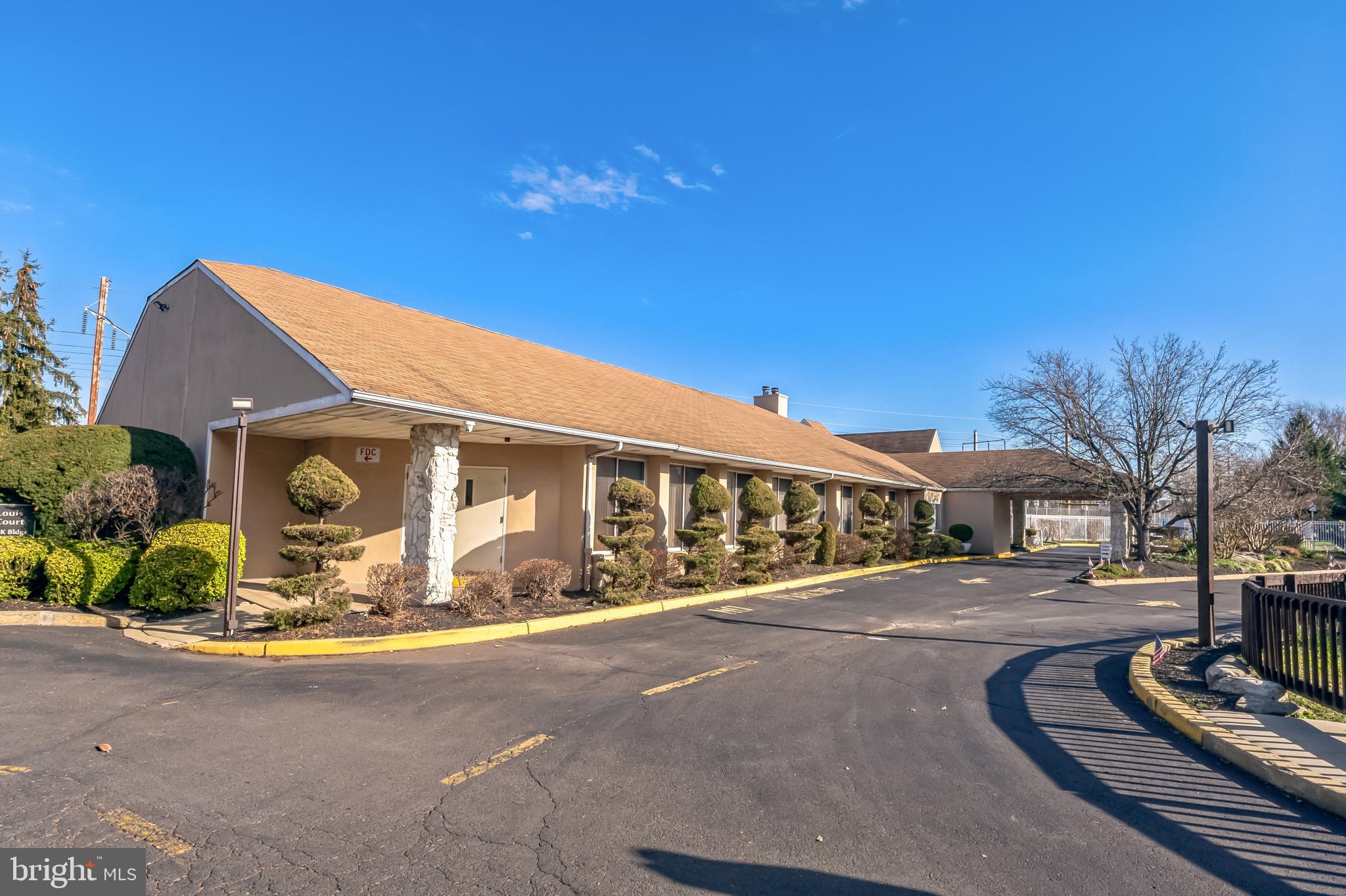 FOUNTAIN POINTE - Residential