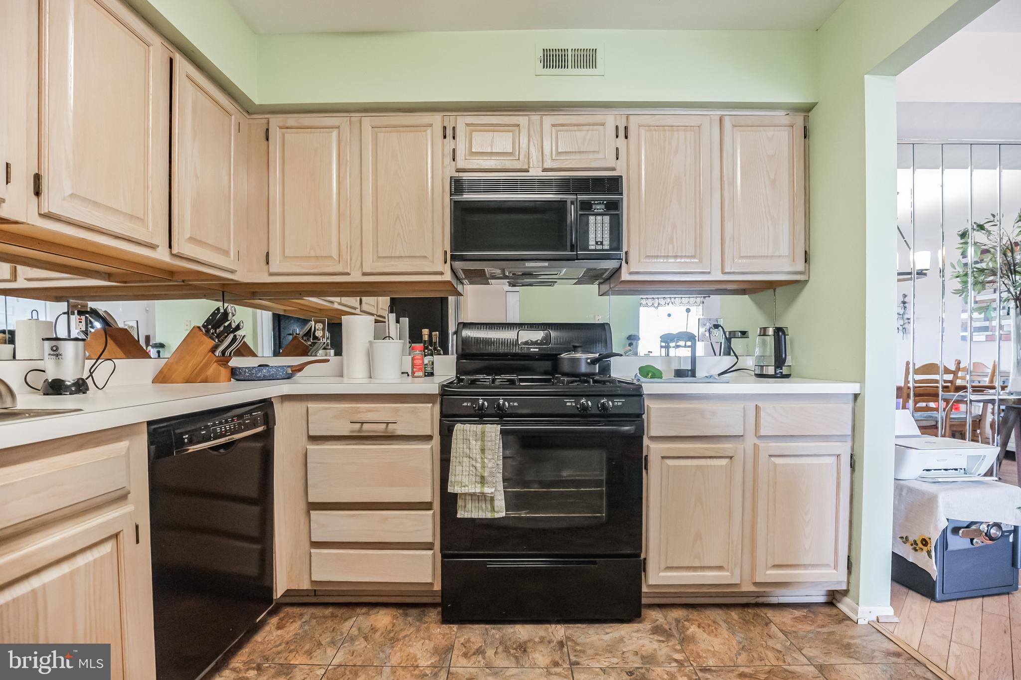 FOUNTAIN POINTE - Residential