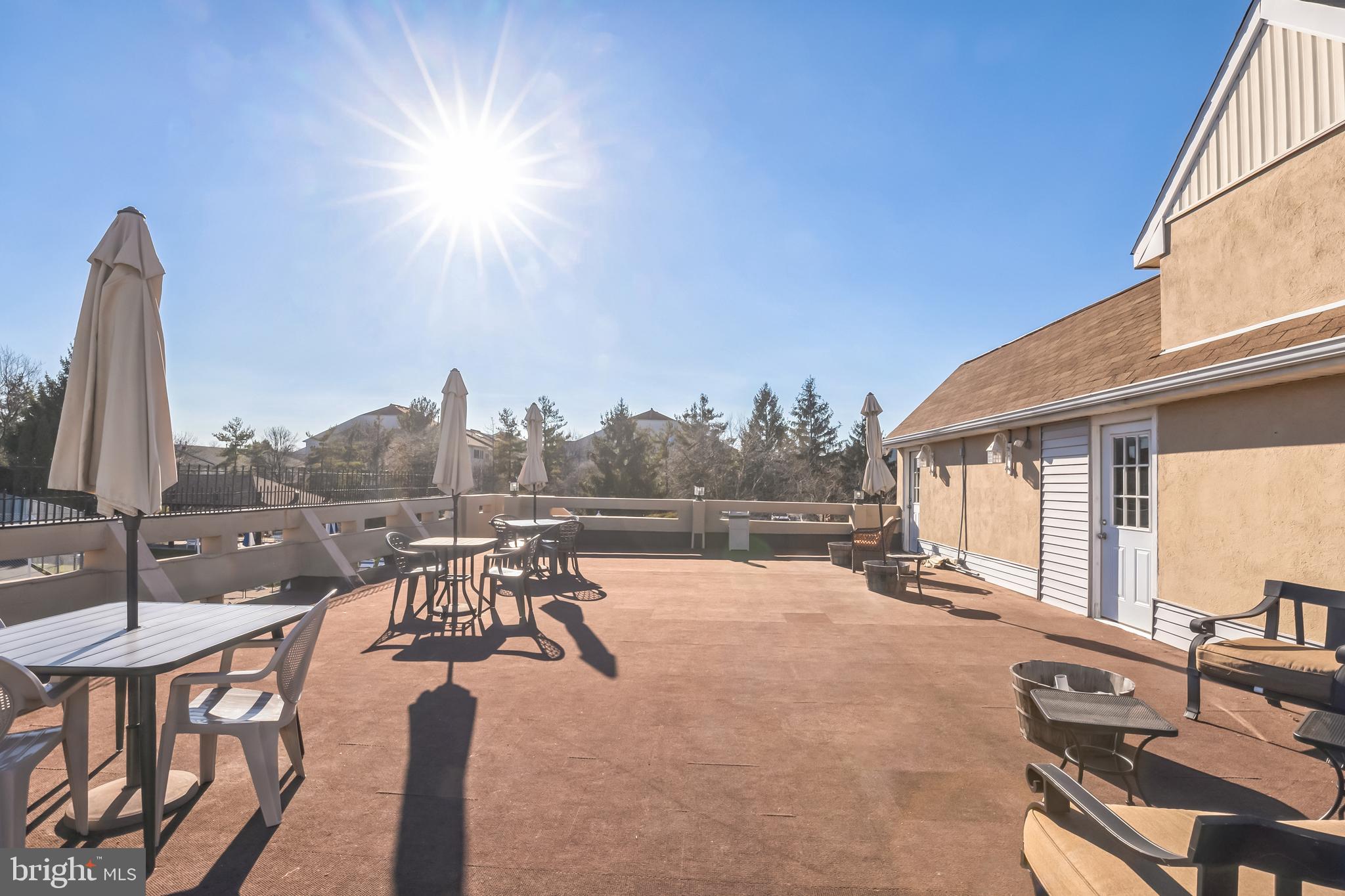 FOUNTAIN POINTE - Residential