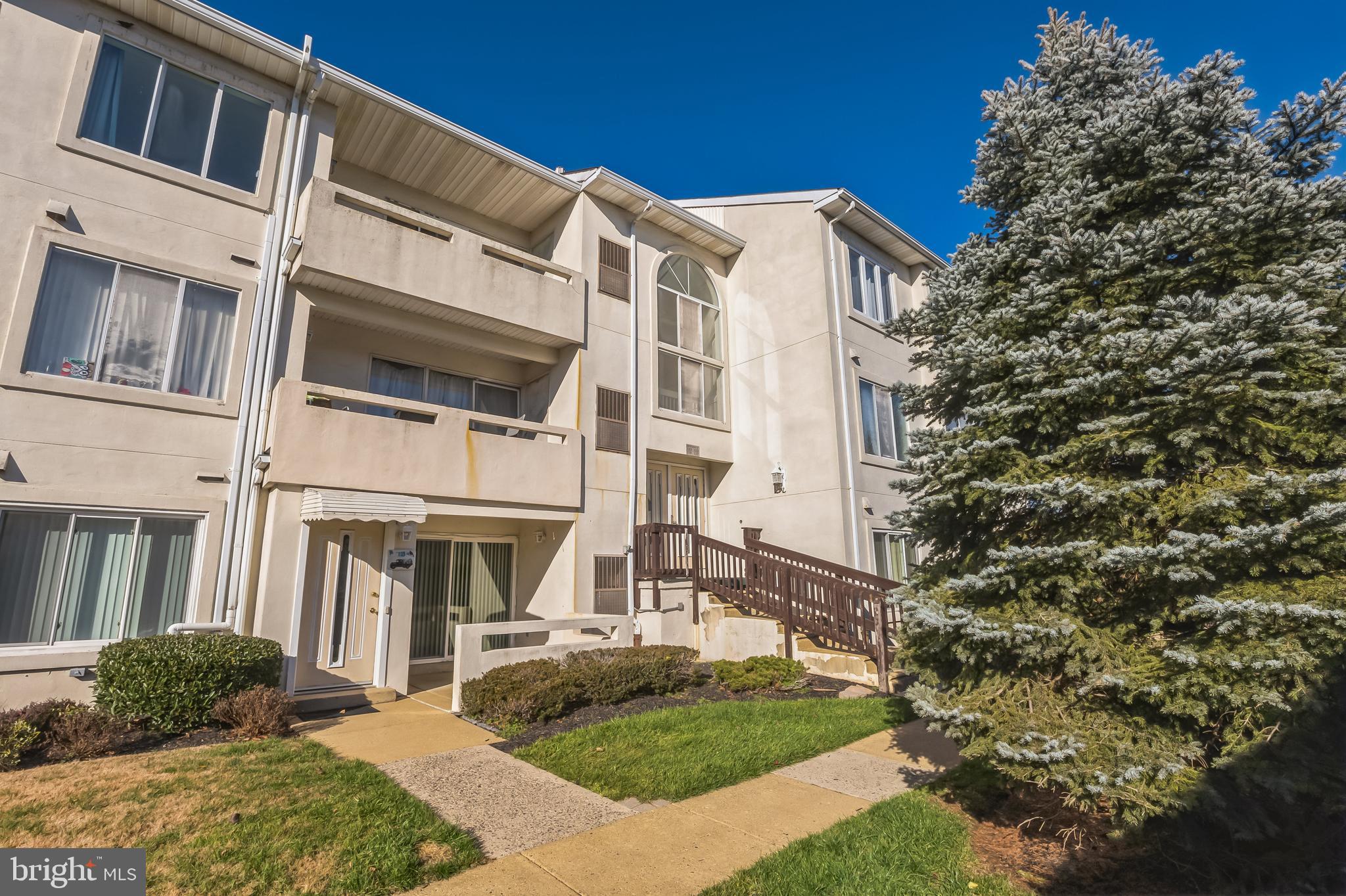 FOUNTAIN POINTE - Residential