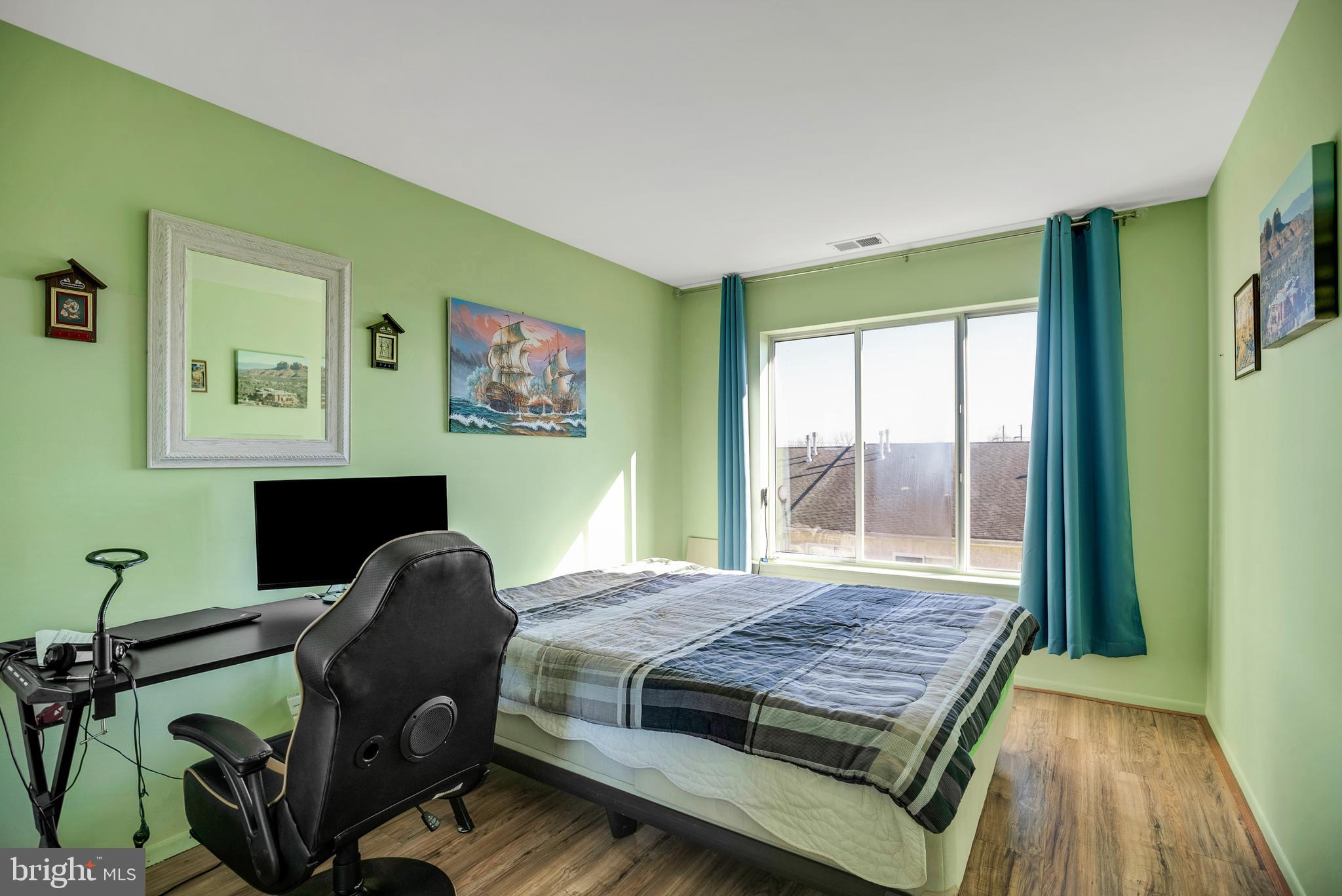 FOUNTAIN POINTE - Residential