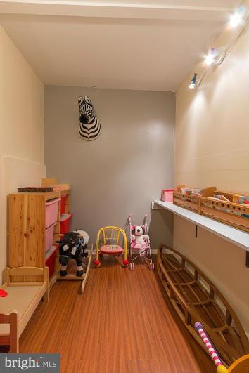 LAKE RIDGE - Residential Lease