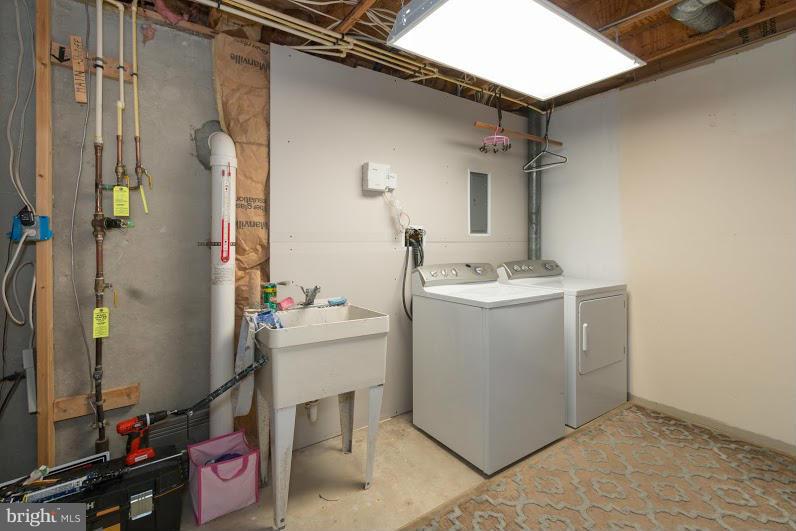 LAKE RIDGE - Residential Lease