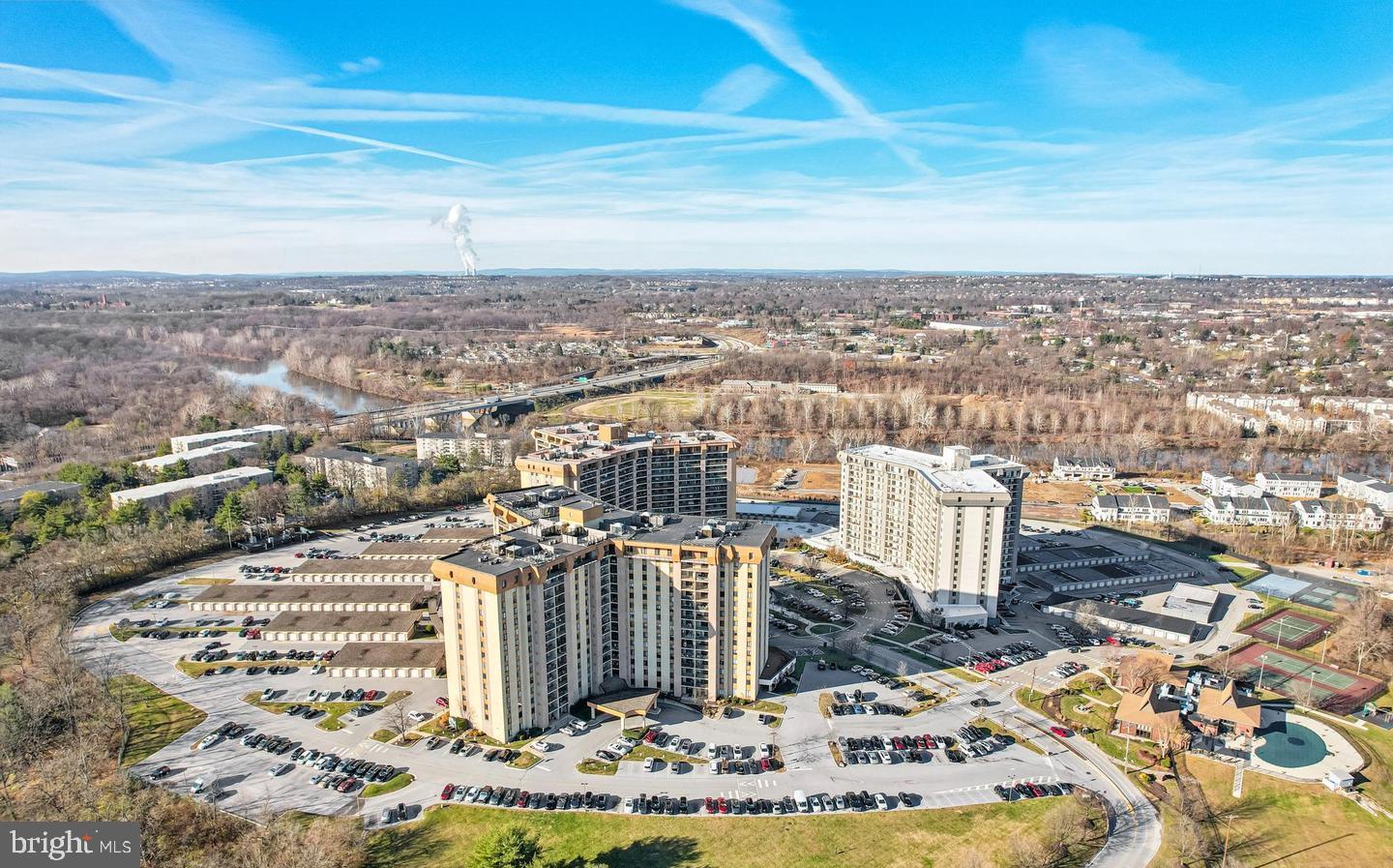 VALLEY FORGE TOWER - Residential