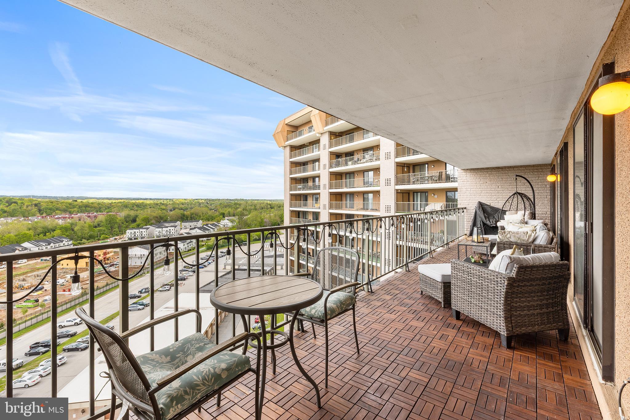 VALLEY FORGE TOWER - Residential