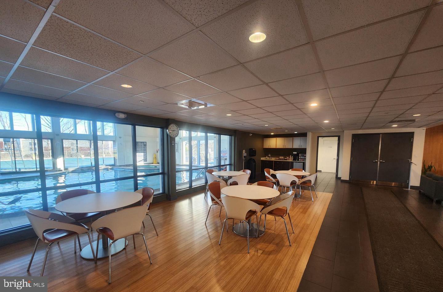 VALLEY FORGE TOWER - Residential