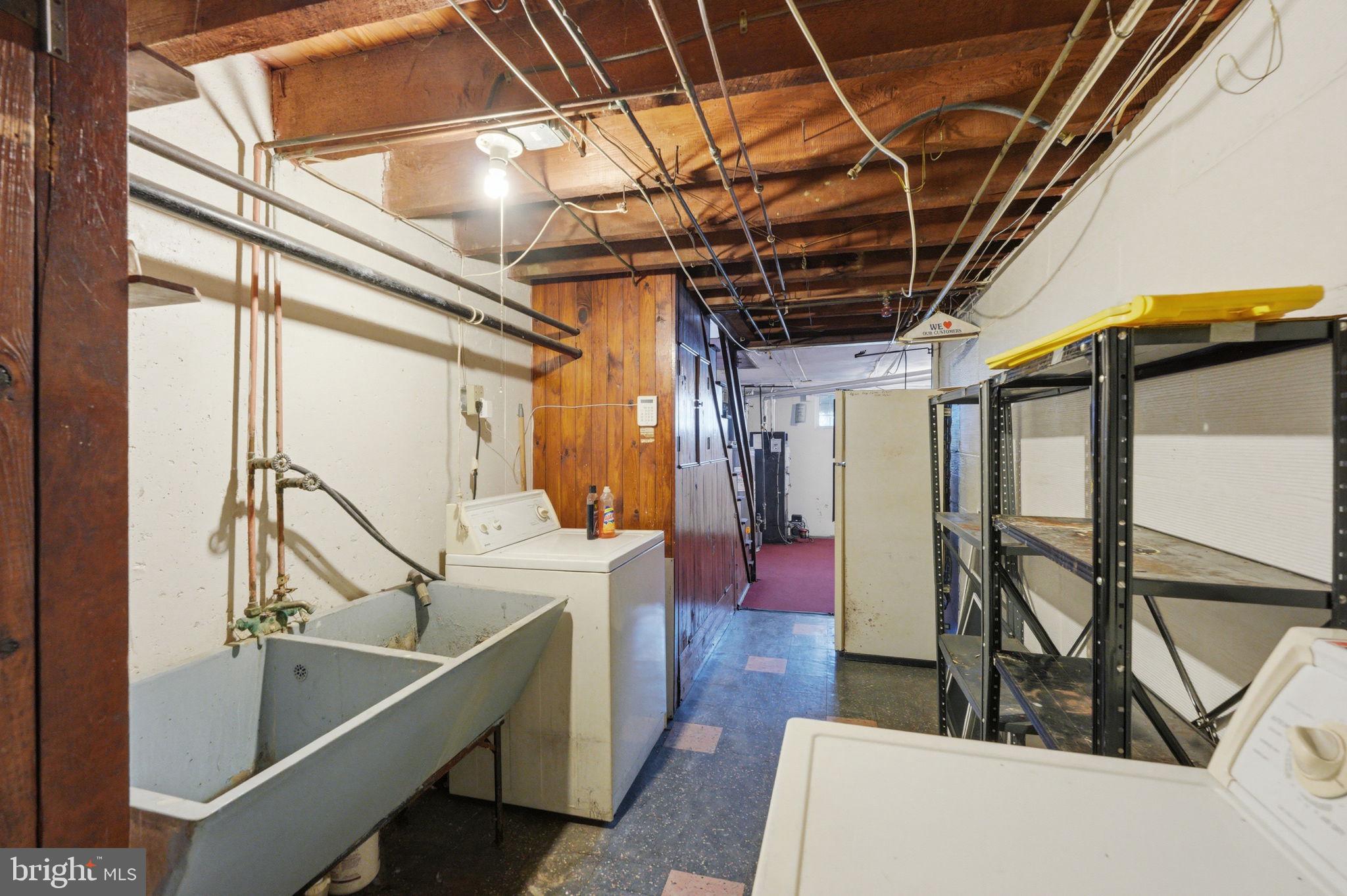 OXFORD CIRCLE - Residential