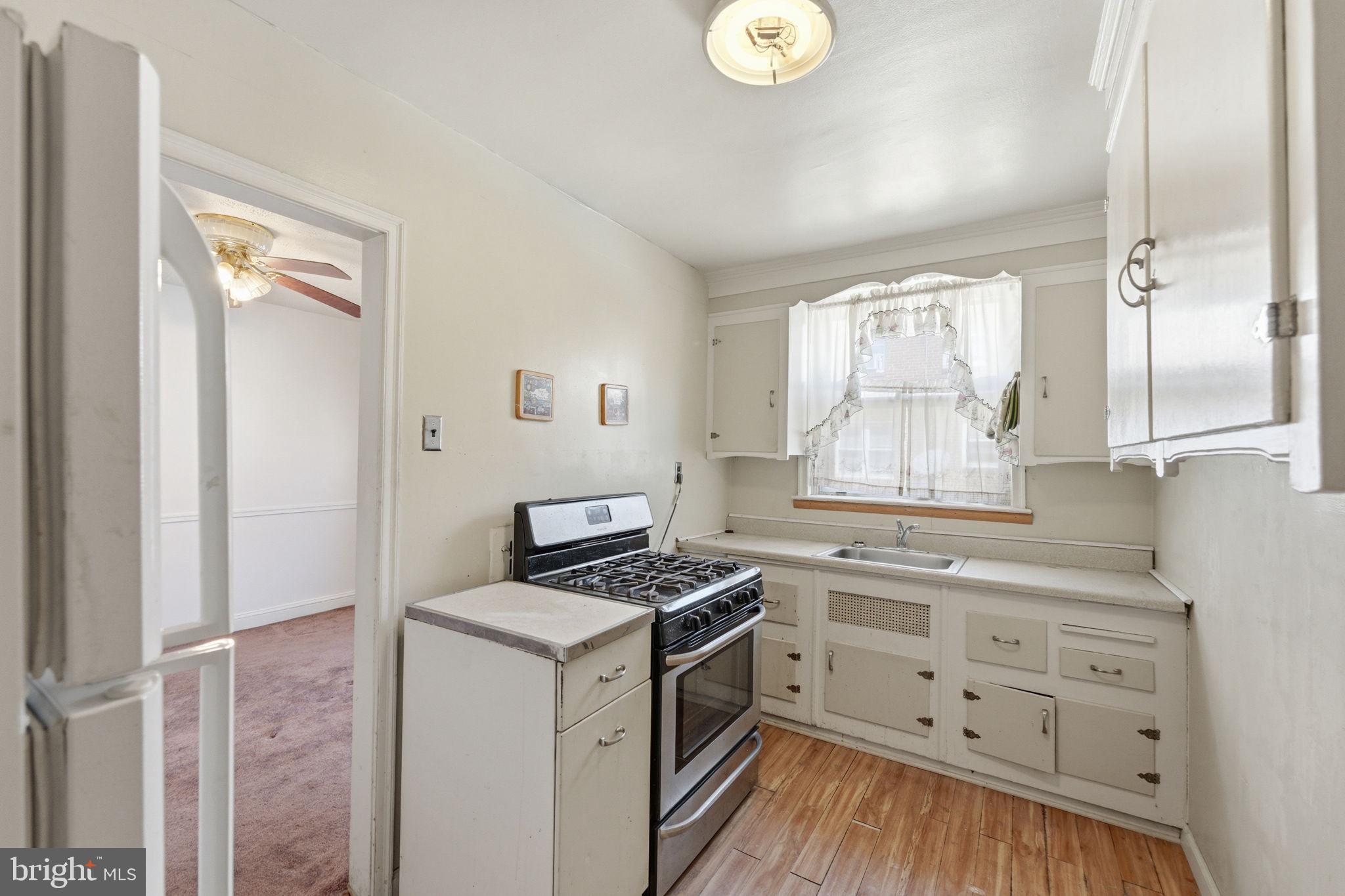 OXFORD CIRCLE - Residential