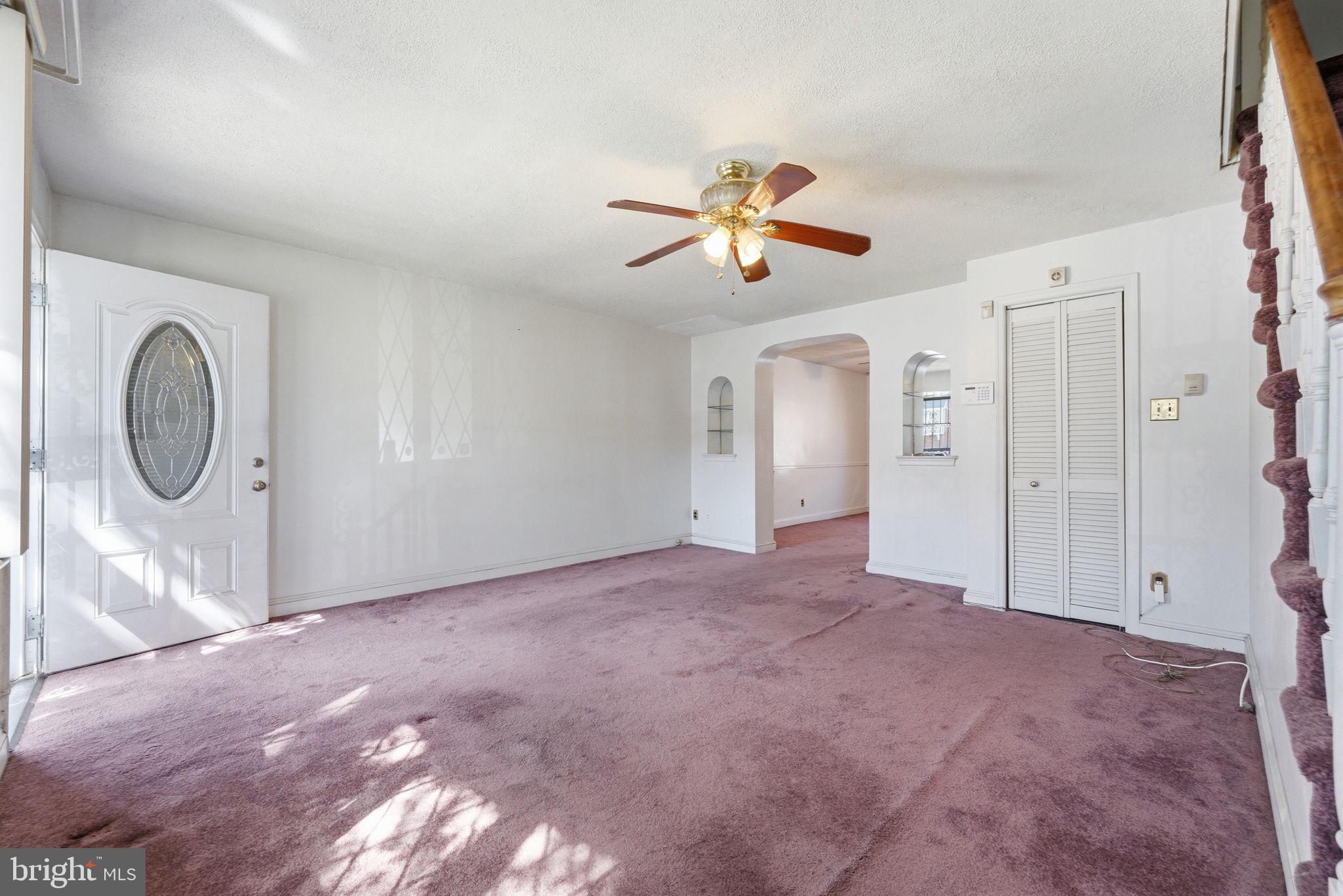 OXFORD CIRCLE - Residential