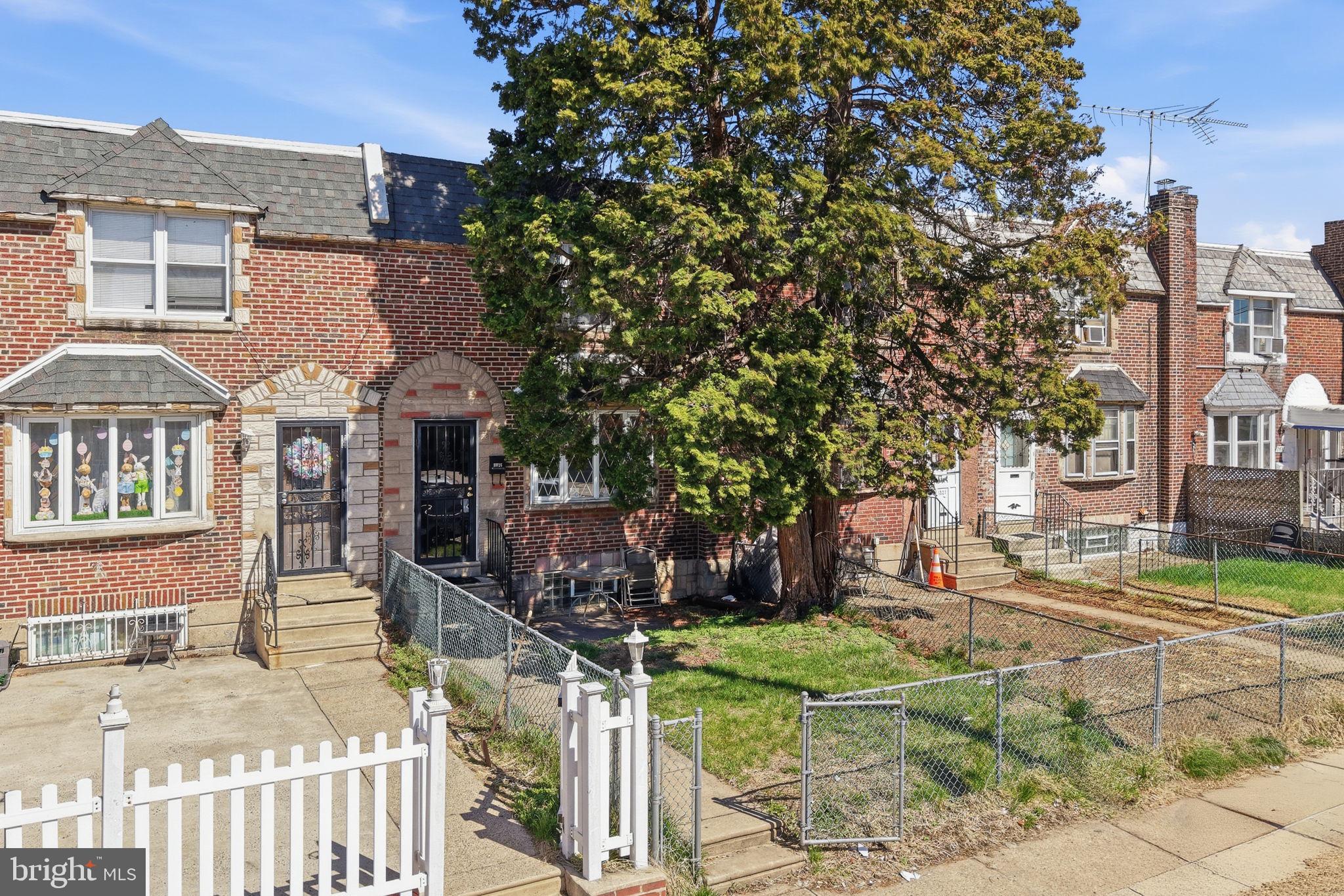 OXFORD CIRCLE - Residential