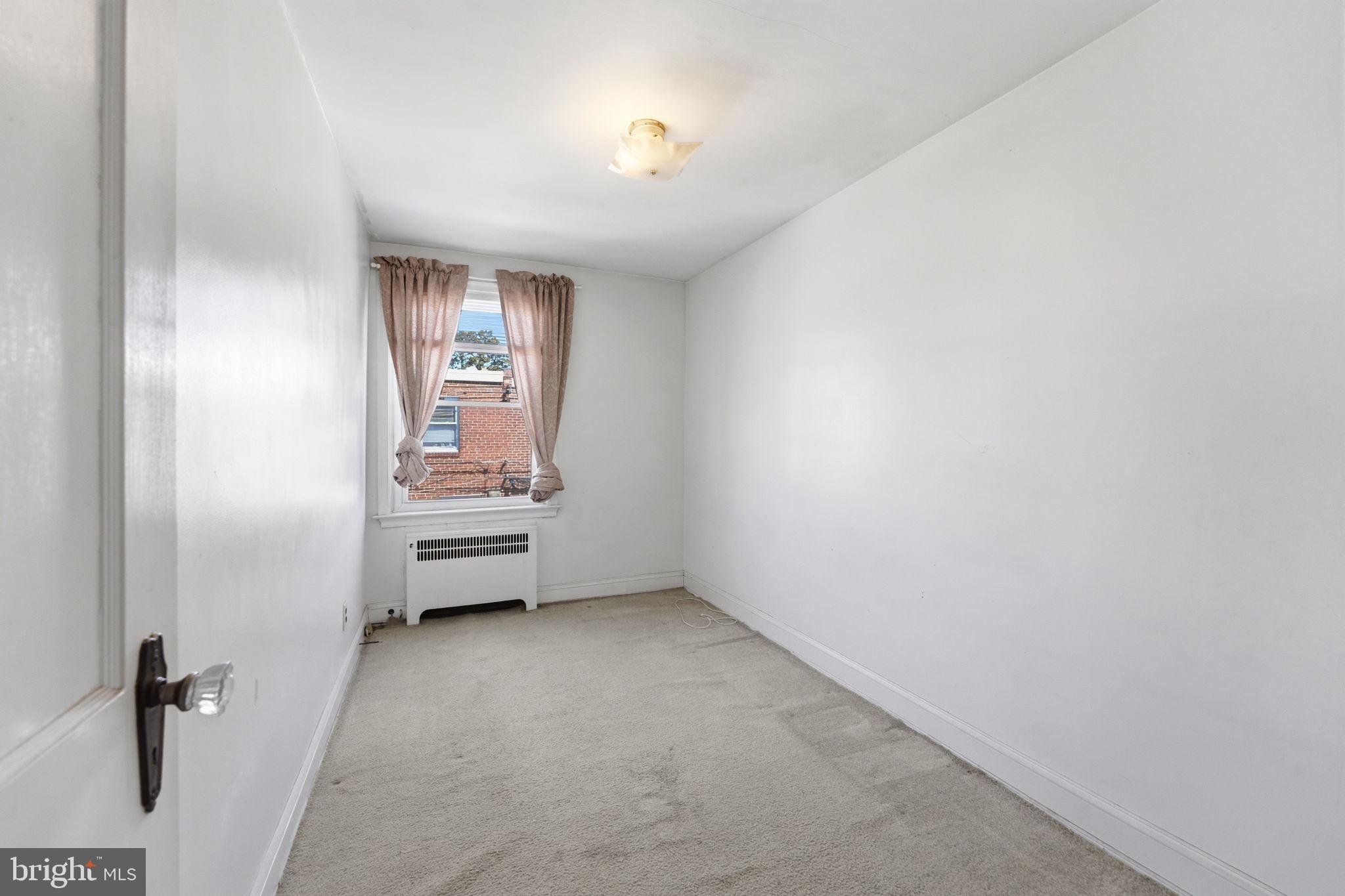 OXFORD CIRCLE - Residential