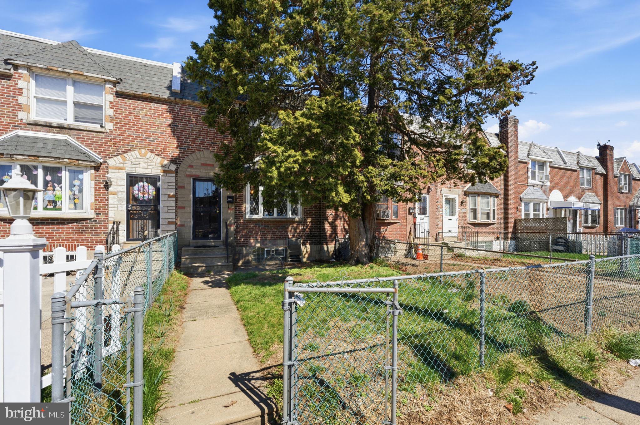 OXFORD CIRCLE - Residential