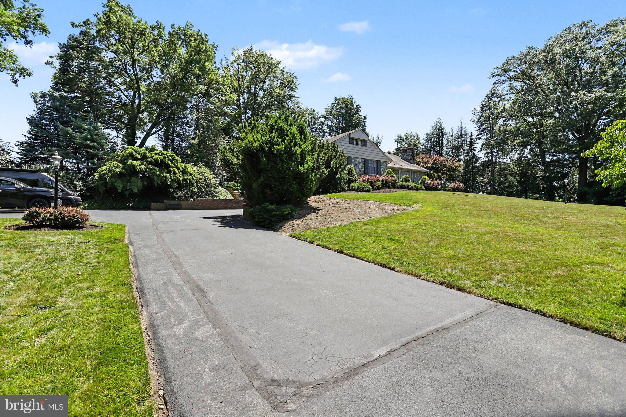 2210 STRATFORD ROAD