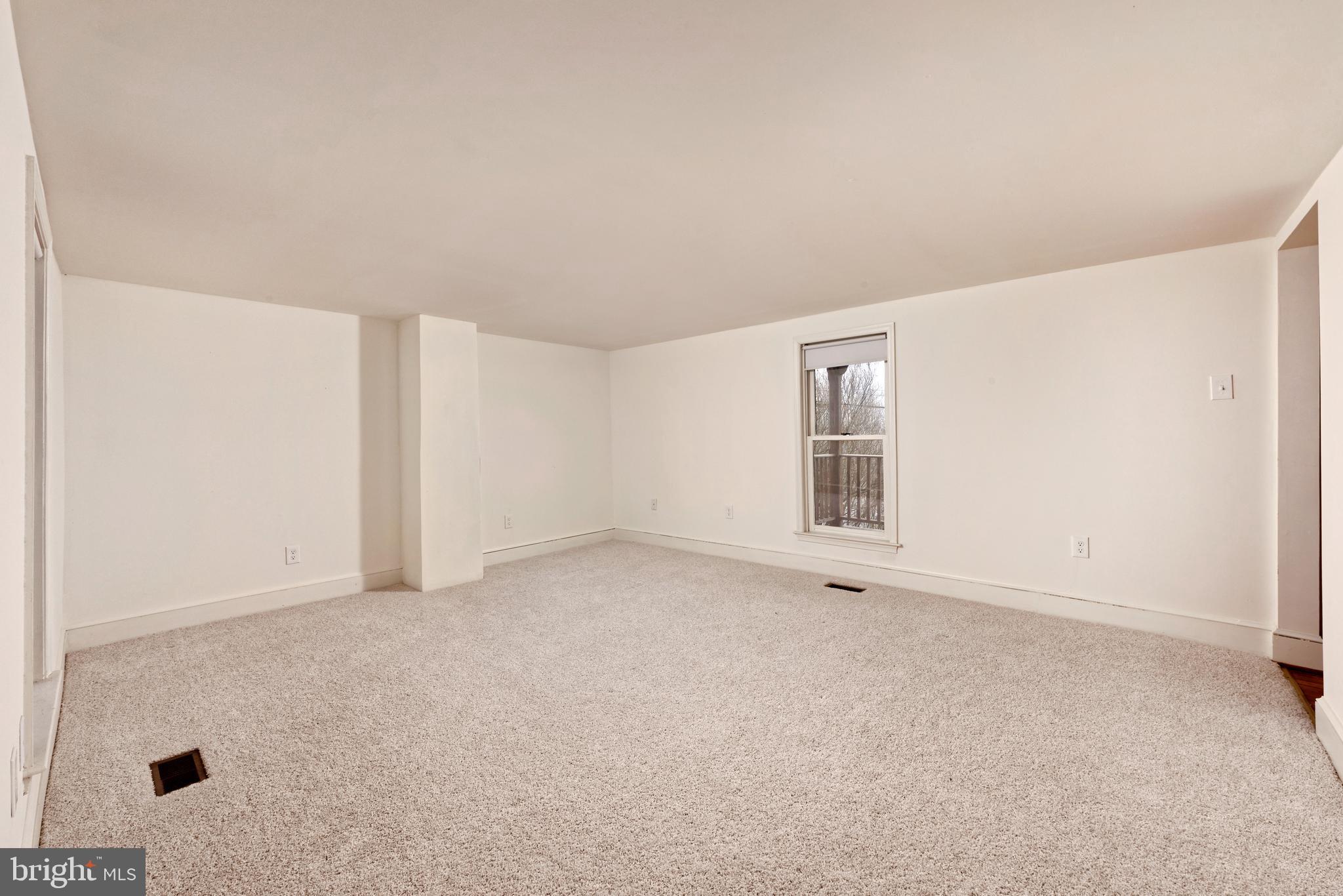 ROUND HILL - Residential