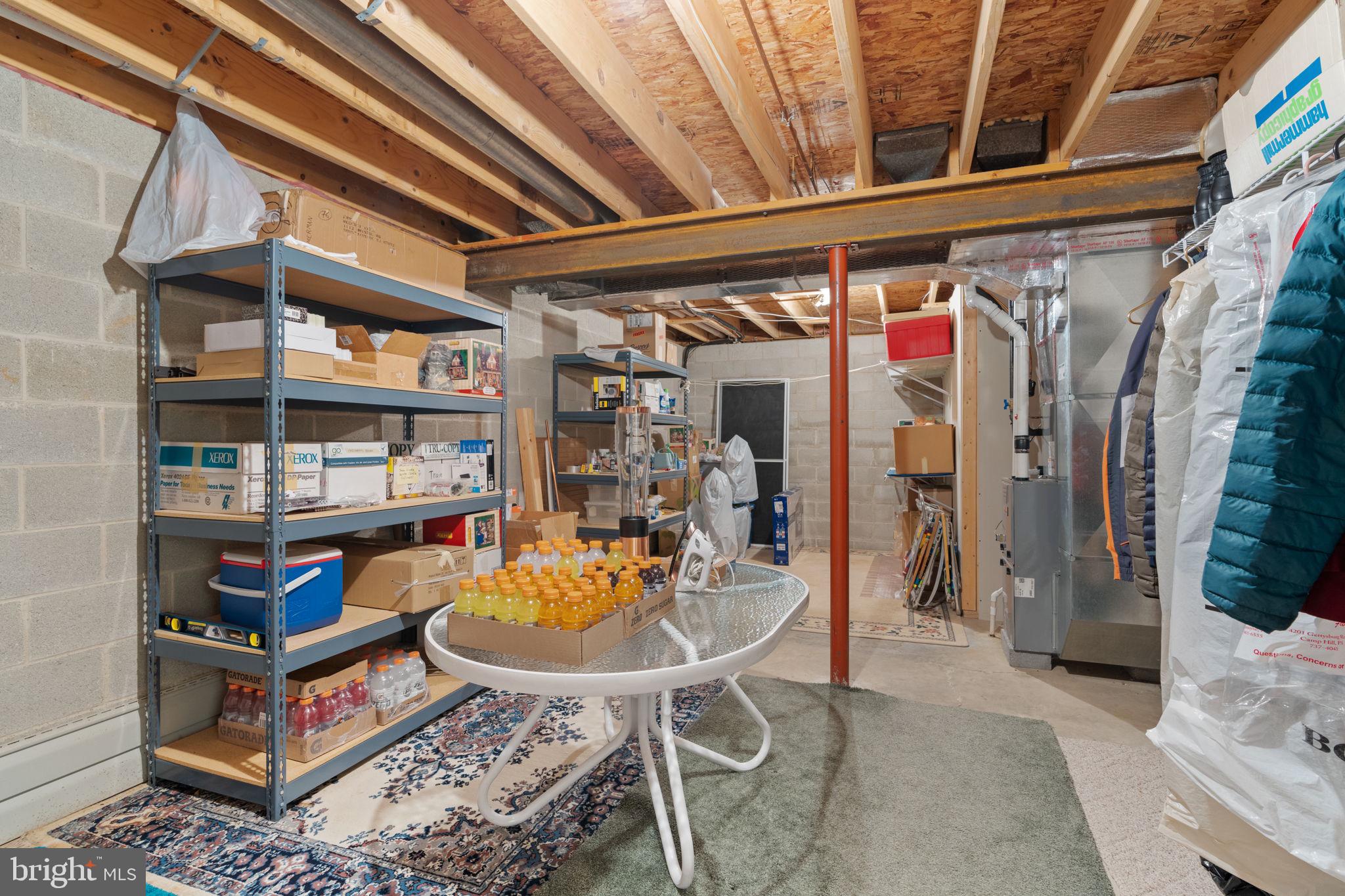 SILVER MEADOWS - Residential