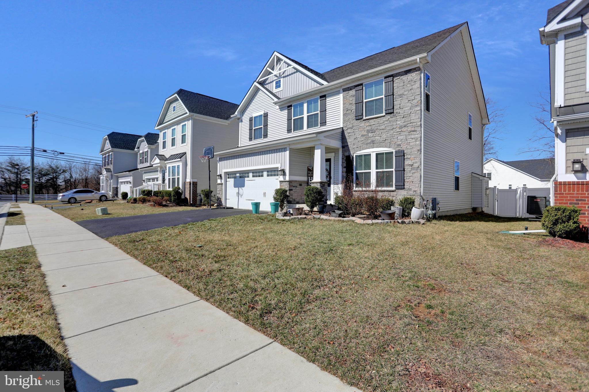 1704 SCENIC MANOR DRIVE