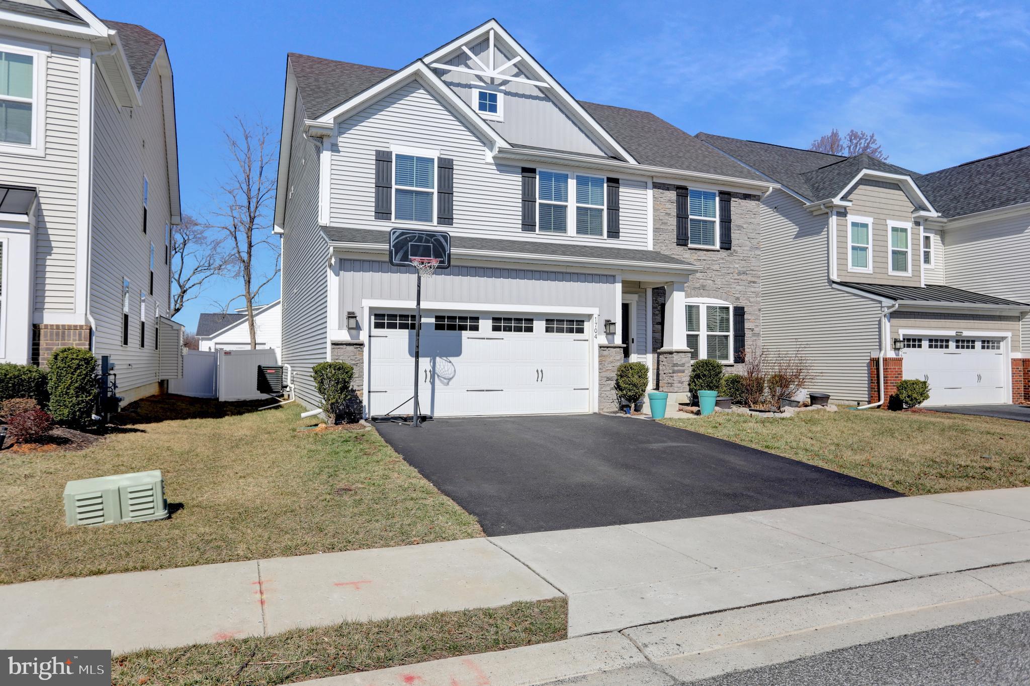 1704 SCENIC MANOR DRIVE