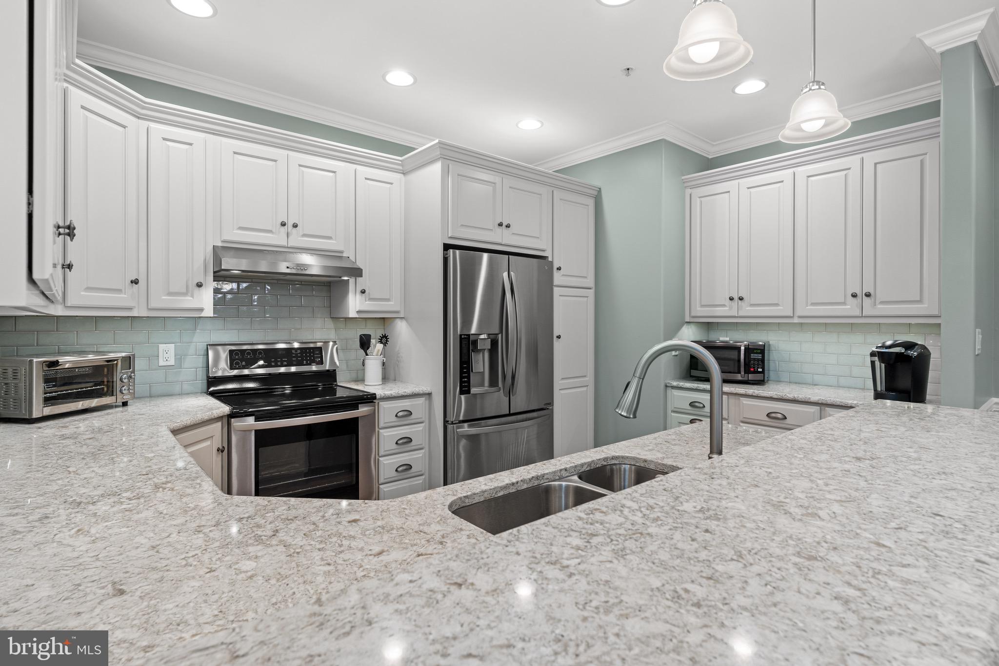 CORTLAND MANOR - Residential