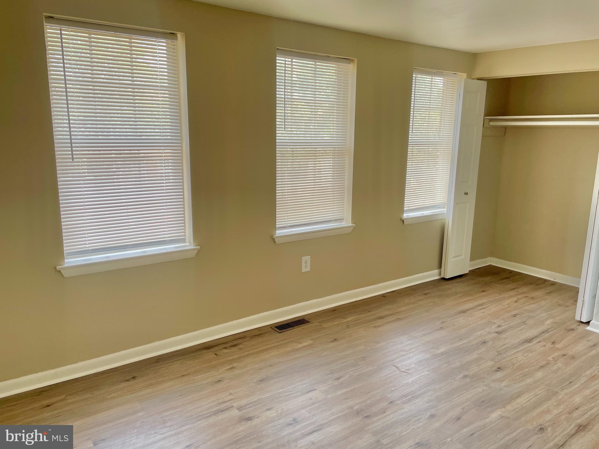 ASHLAND MEWS - Residential Lease