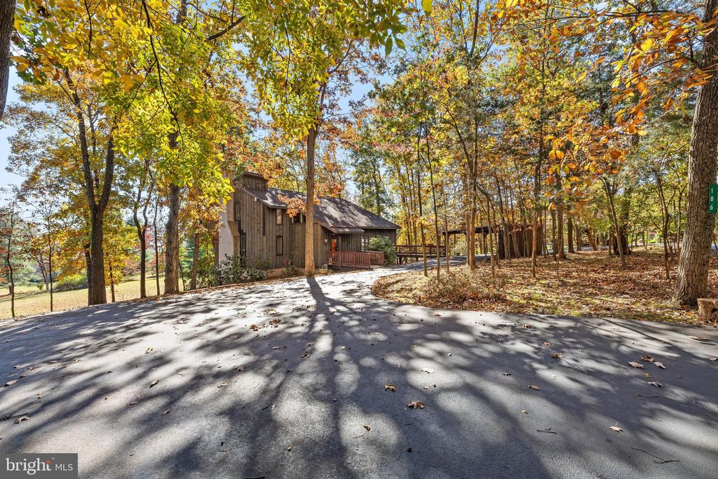 Photo of 186 Maugers Mill Road, POTTSTOWN, PA 19464 (MLS # PAMC2159416)