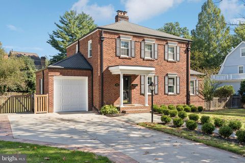 601 HILLWOOD AVENUE FALLS CHURCH VA 22042