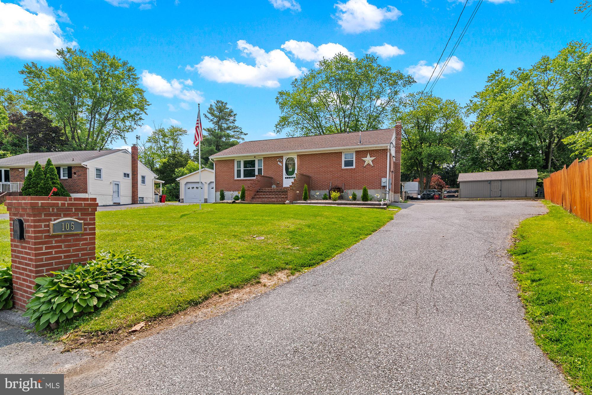 105 CRESCENT DRIVE