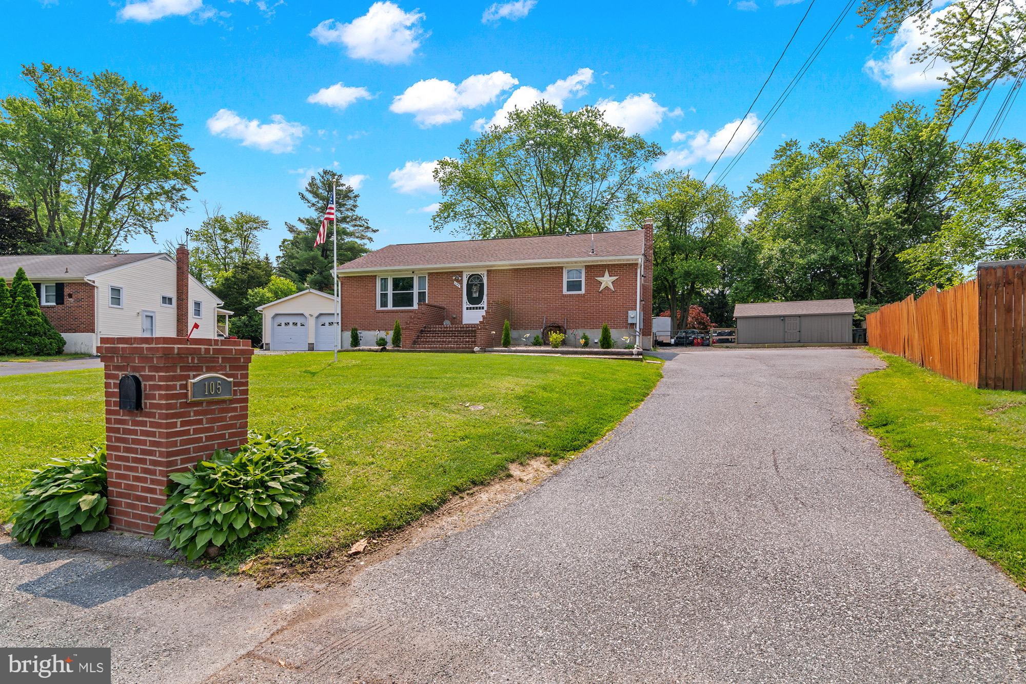 105 CRESCENT DRIVE