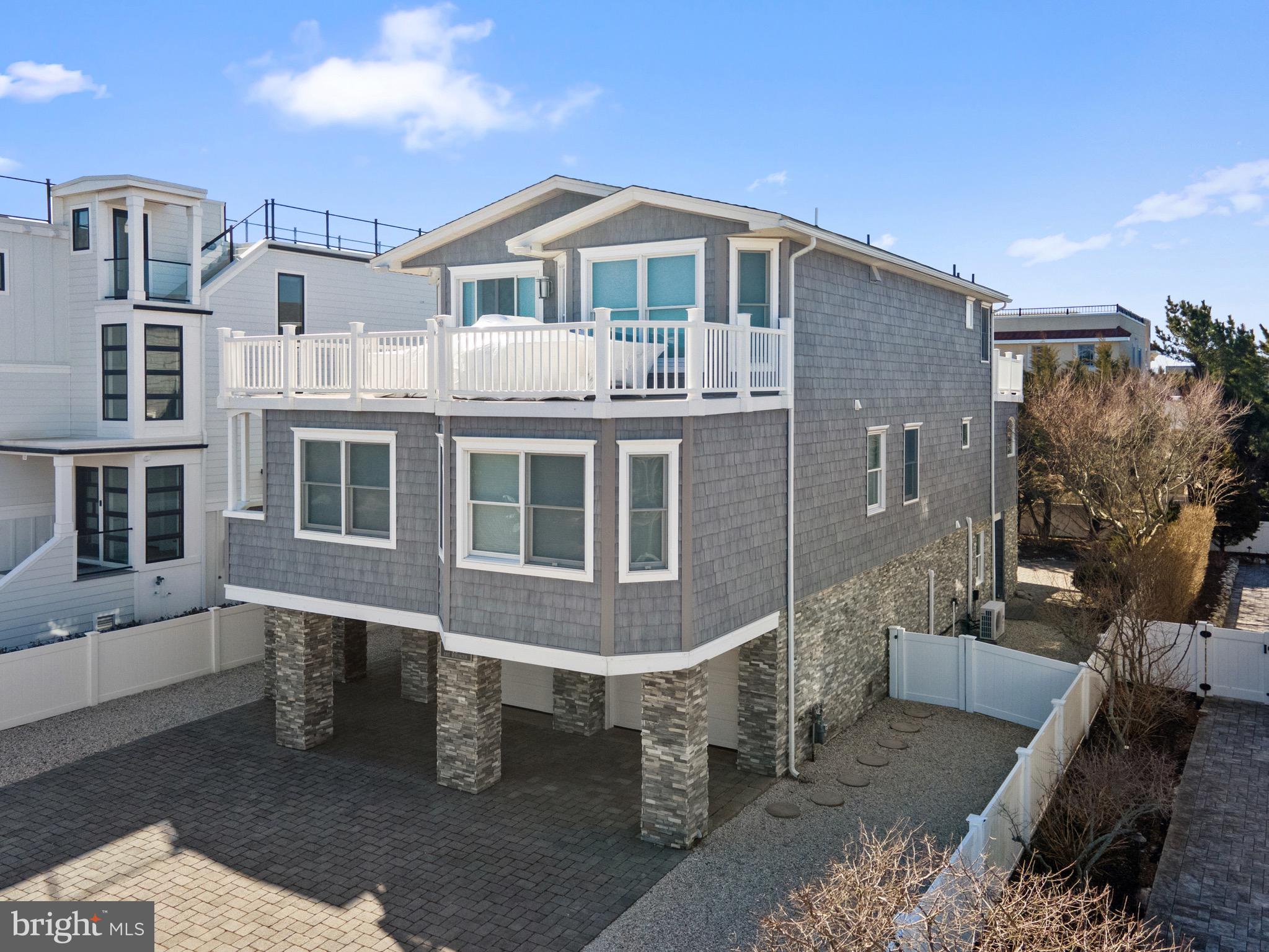 10 E BURLINGTON AVENUE