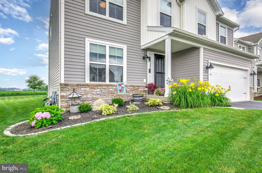 Photo of 430 Jared Way, NEW HOLLAND, PA 17557 (MLS # PALA2072820)