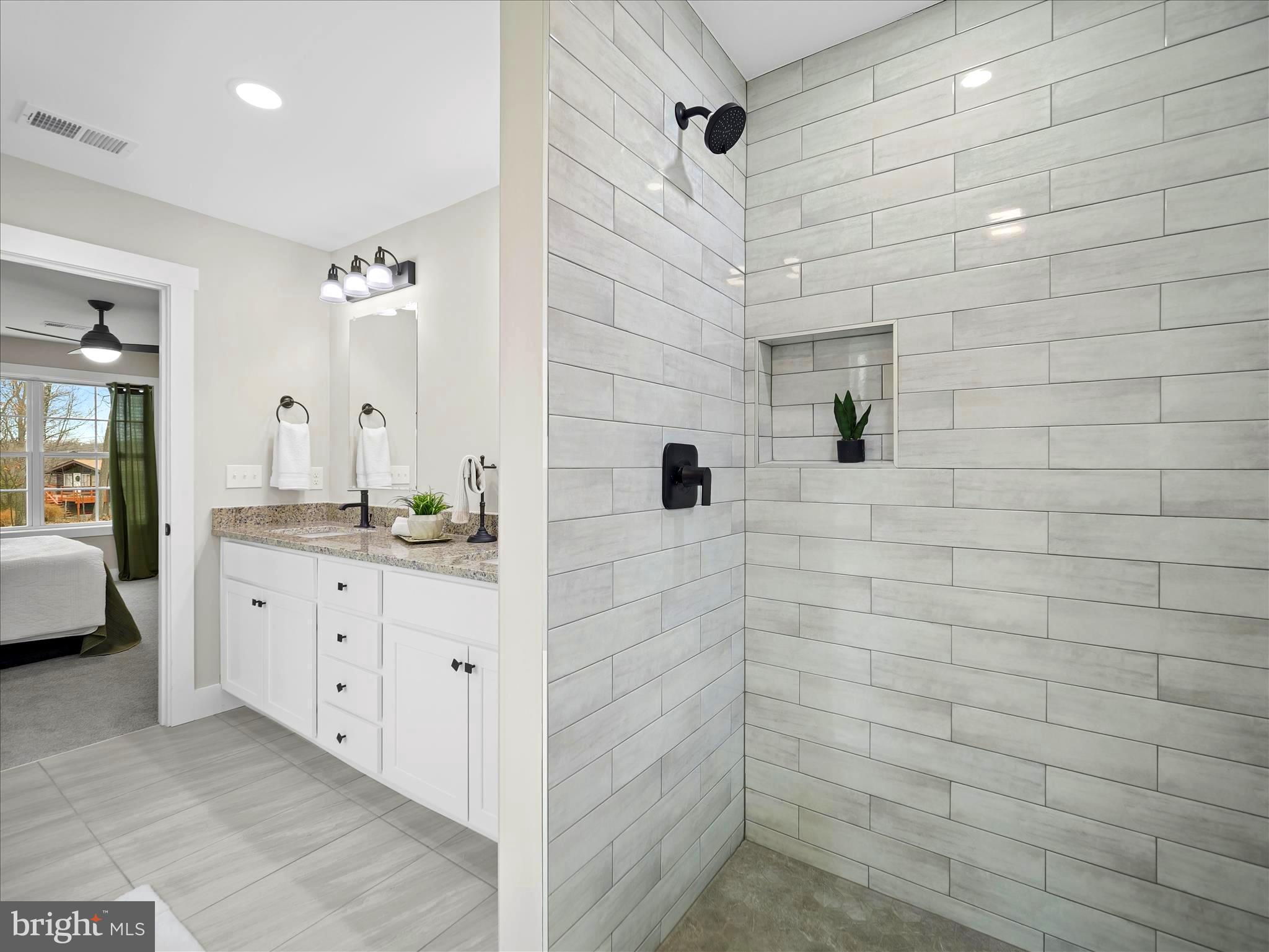 KEYES FERRY ACRES - Residential