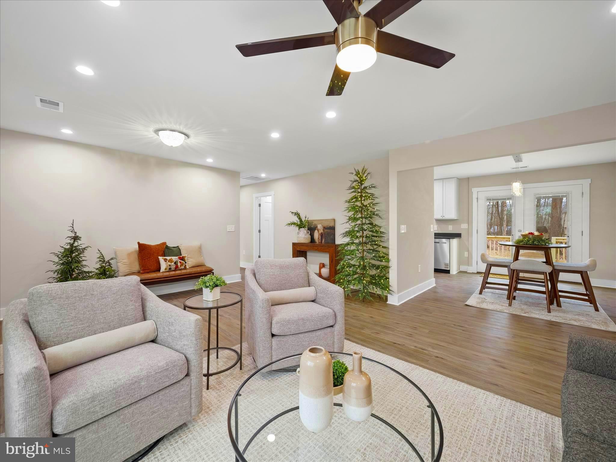 KEYES FERRY ACRES - Residential