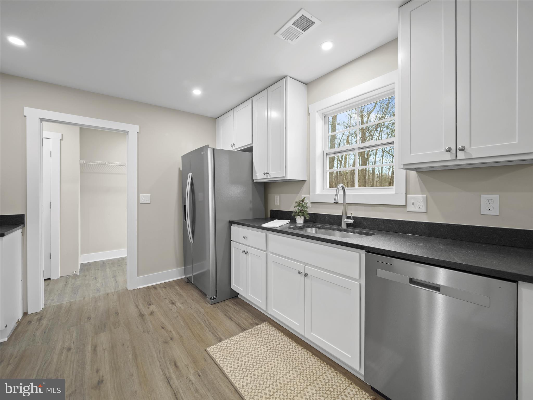 KEYES FERRY ACRES - Residential