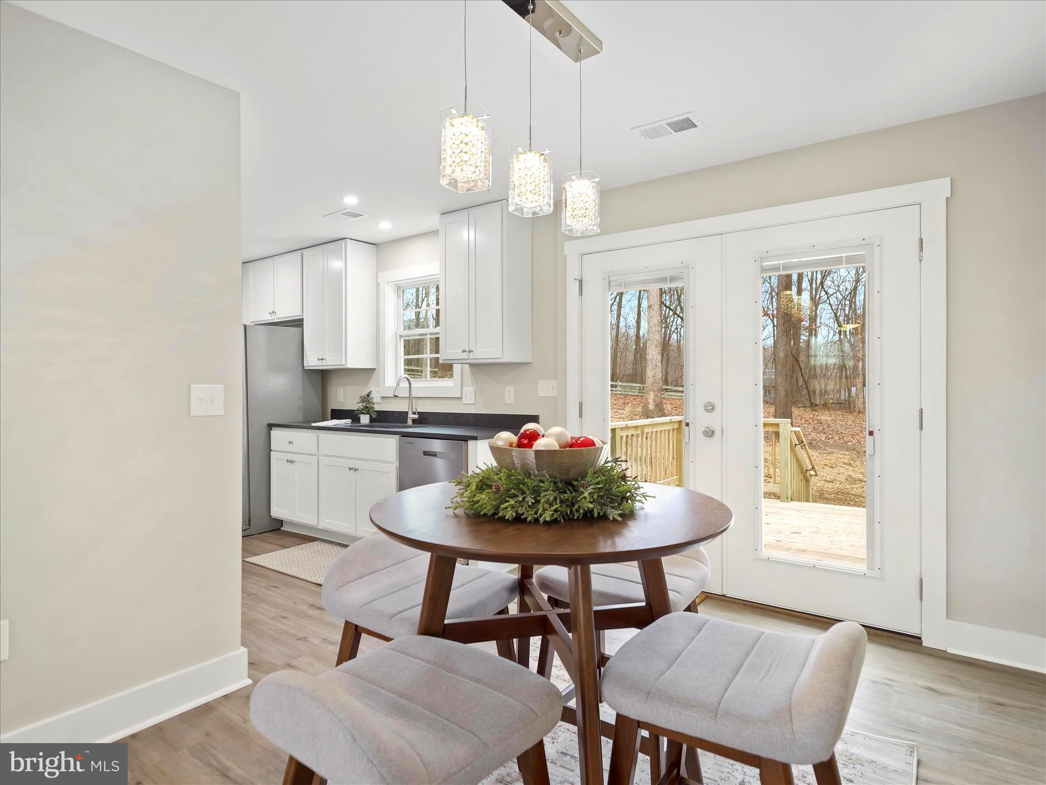 KEYES FERRY ACRES - Residential