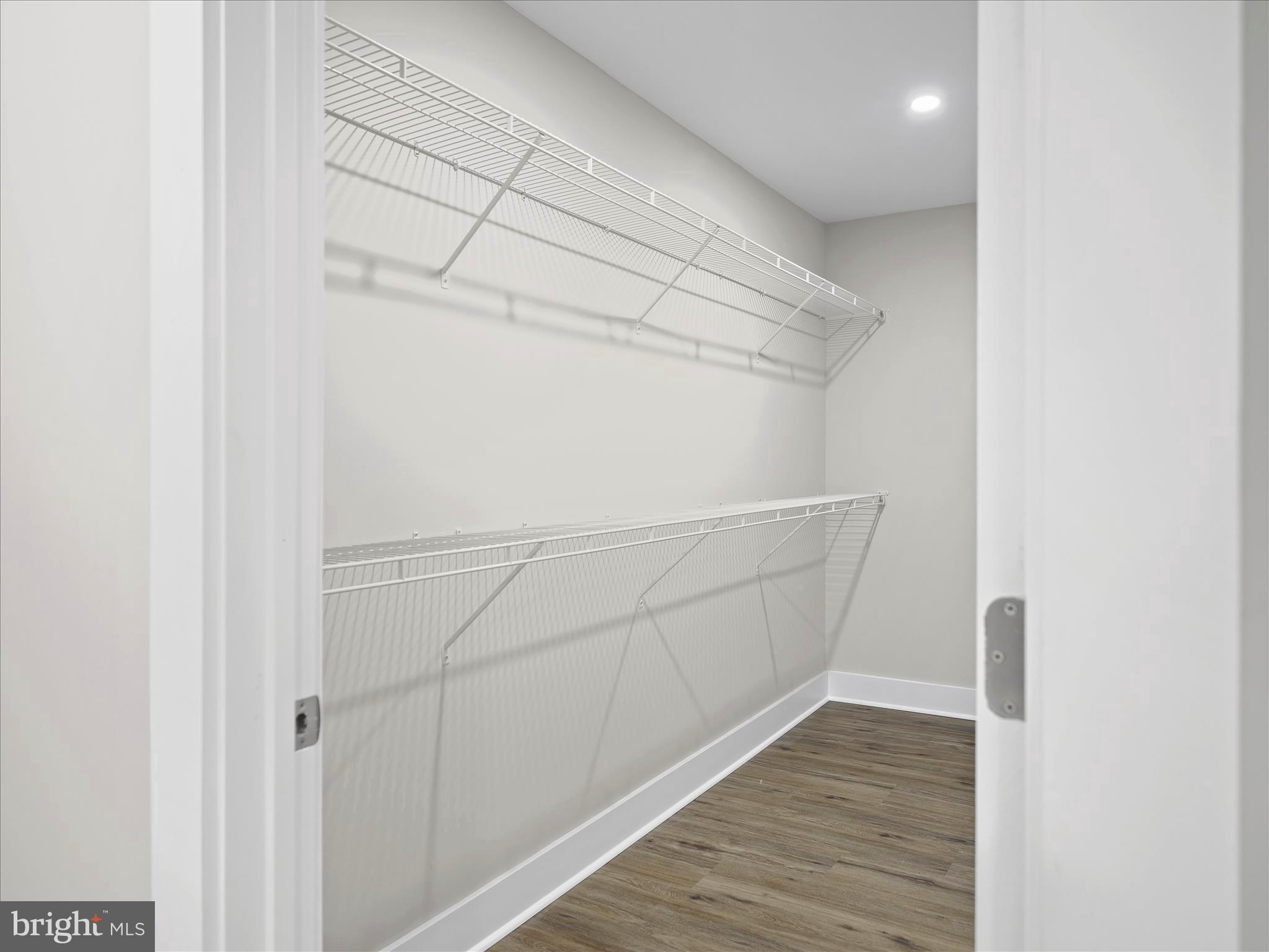 KEYES FERRY ACRES - Residential