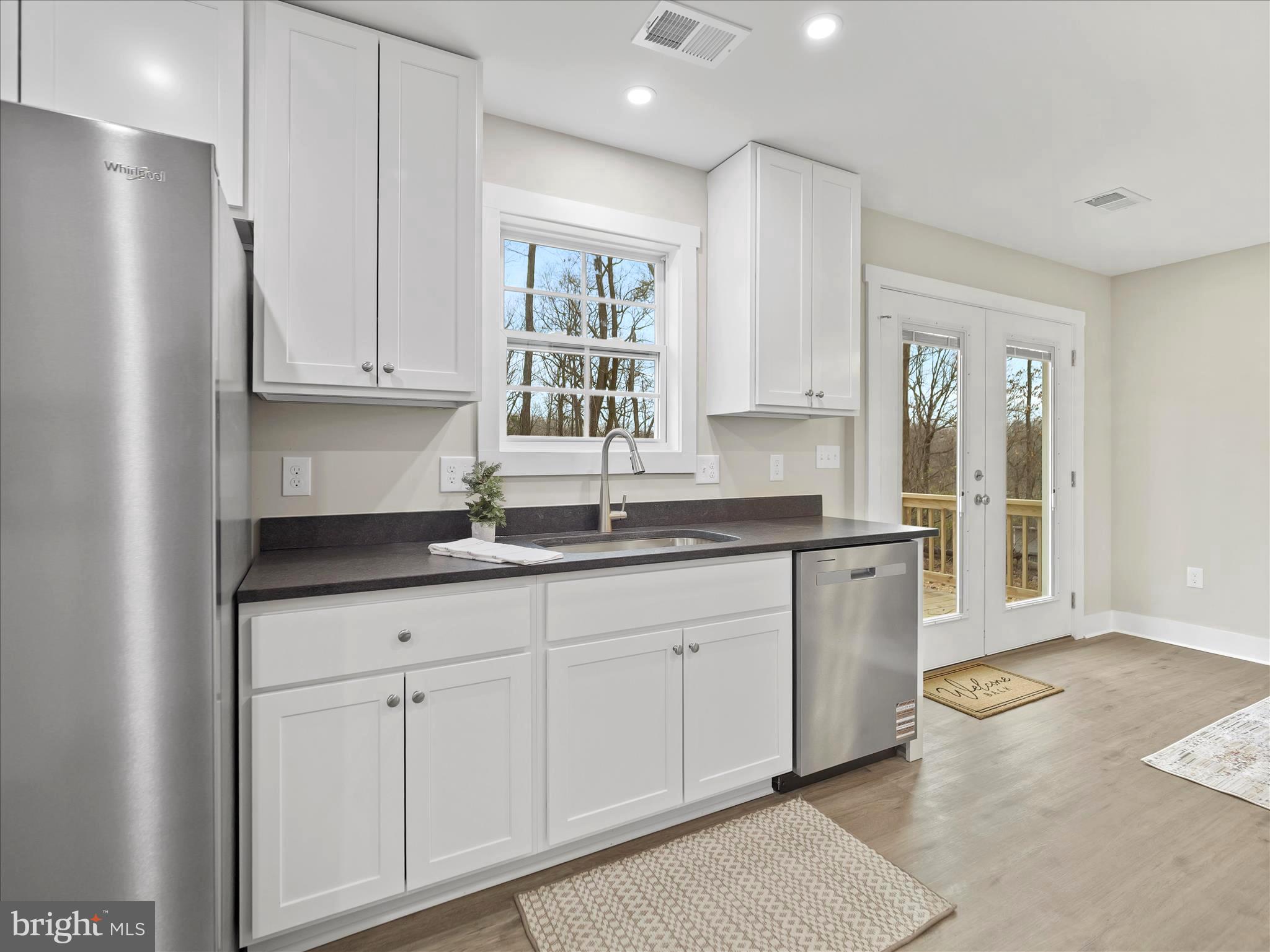 KEYES FERRY ACRES - Residential