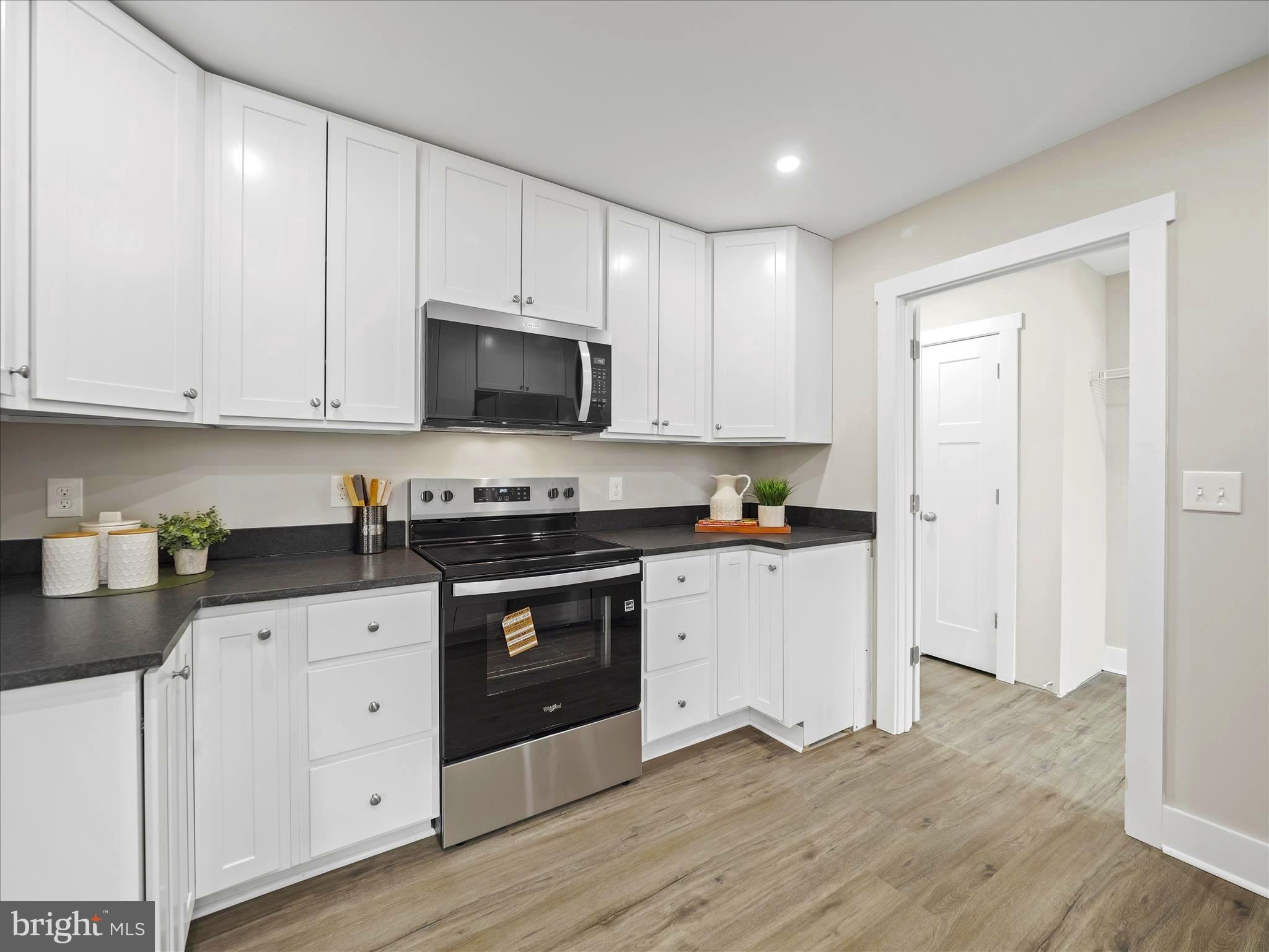 KEYES FERRY ACRES - Residential