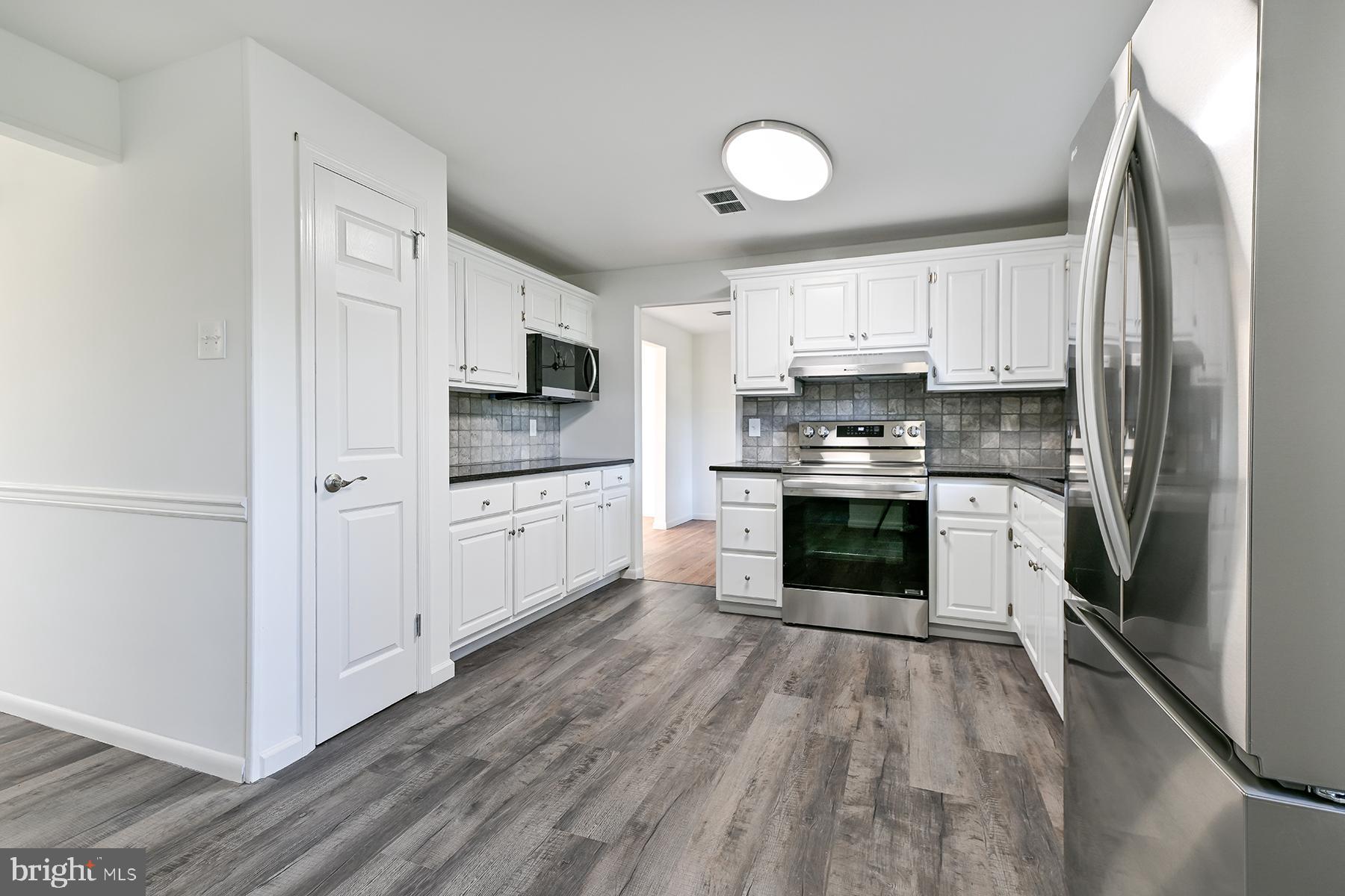 216 LAURELWOOD DRIVE