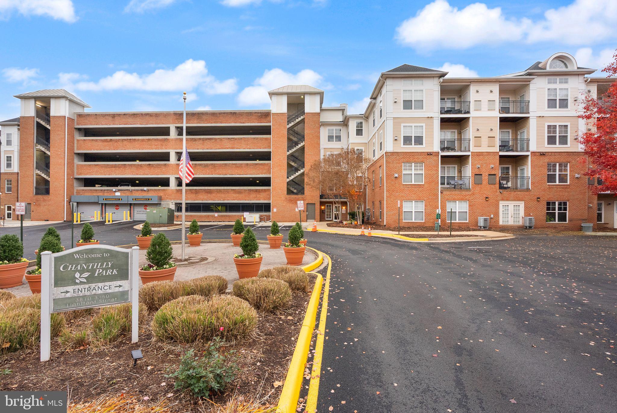 CHANTILLY PARK - Residential Lease